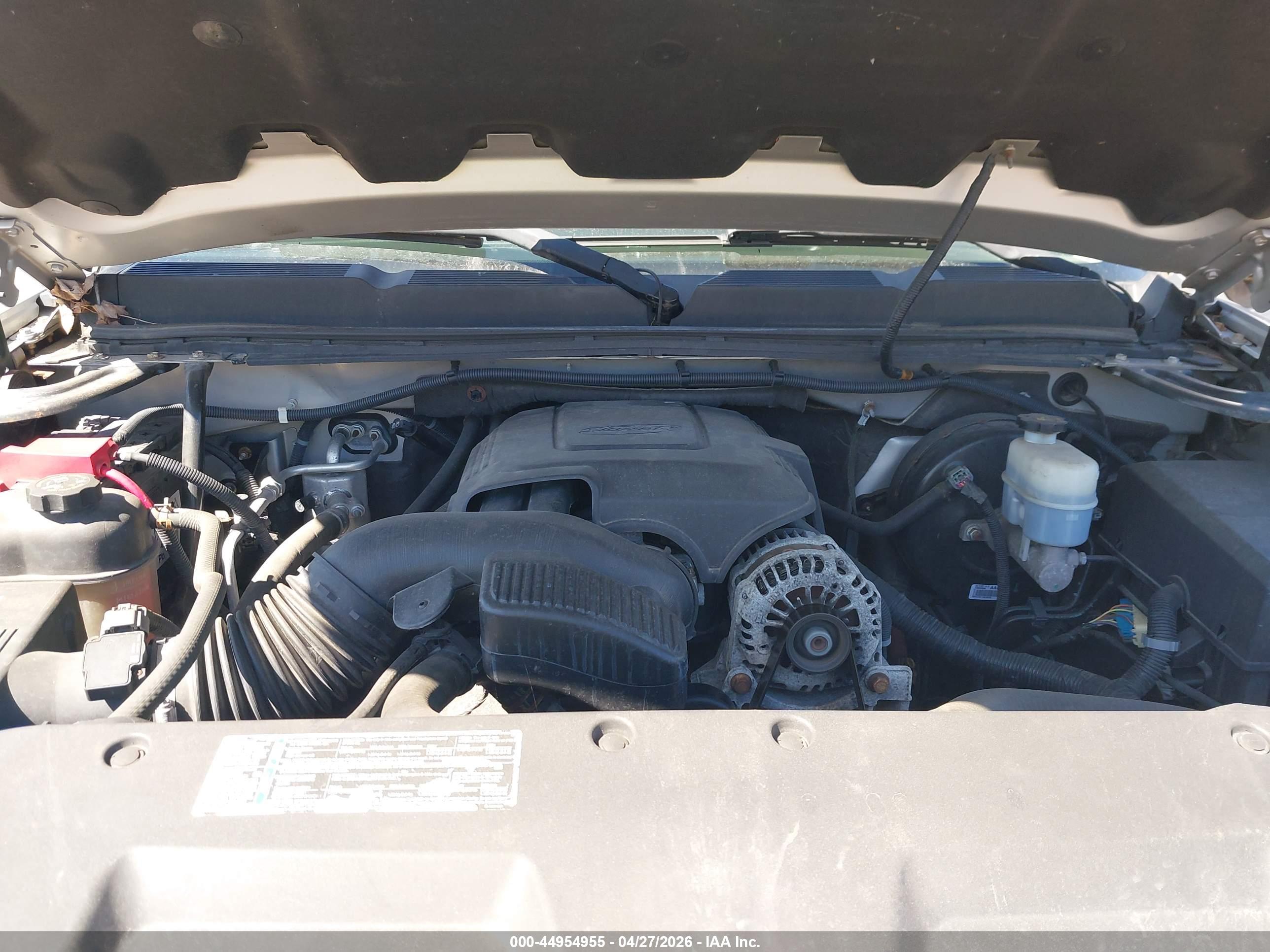 CHEVROLET SILVERADO image 10