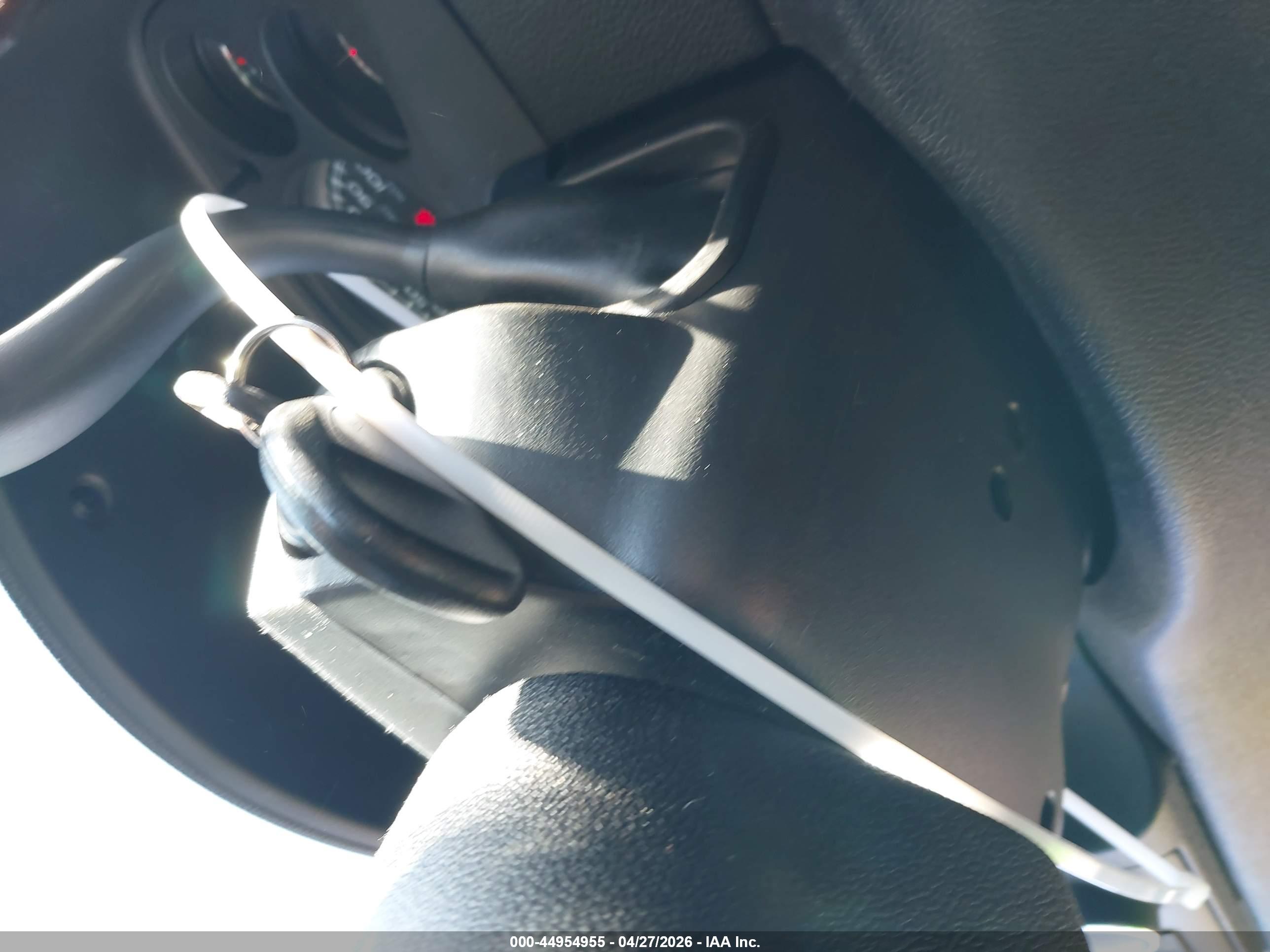 CHEVROLET SILVERADO image 11