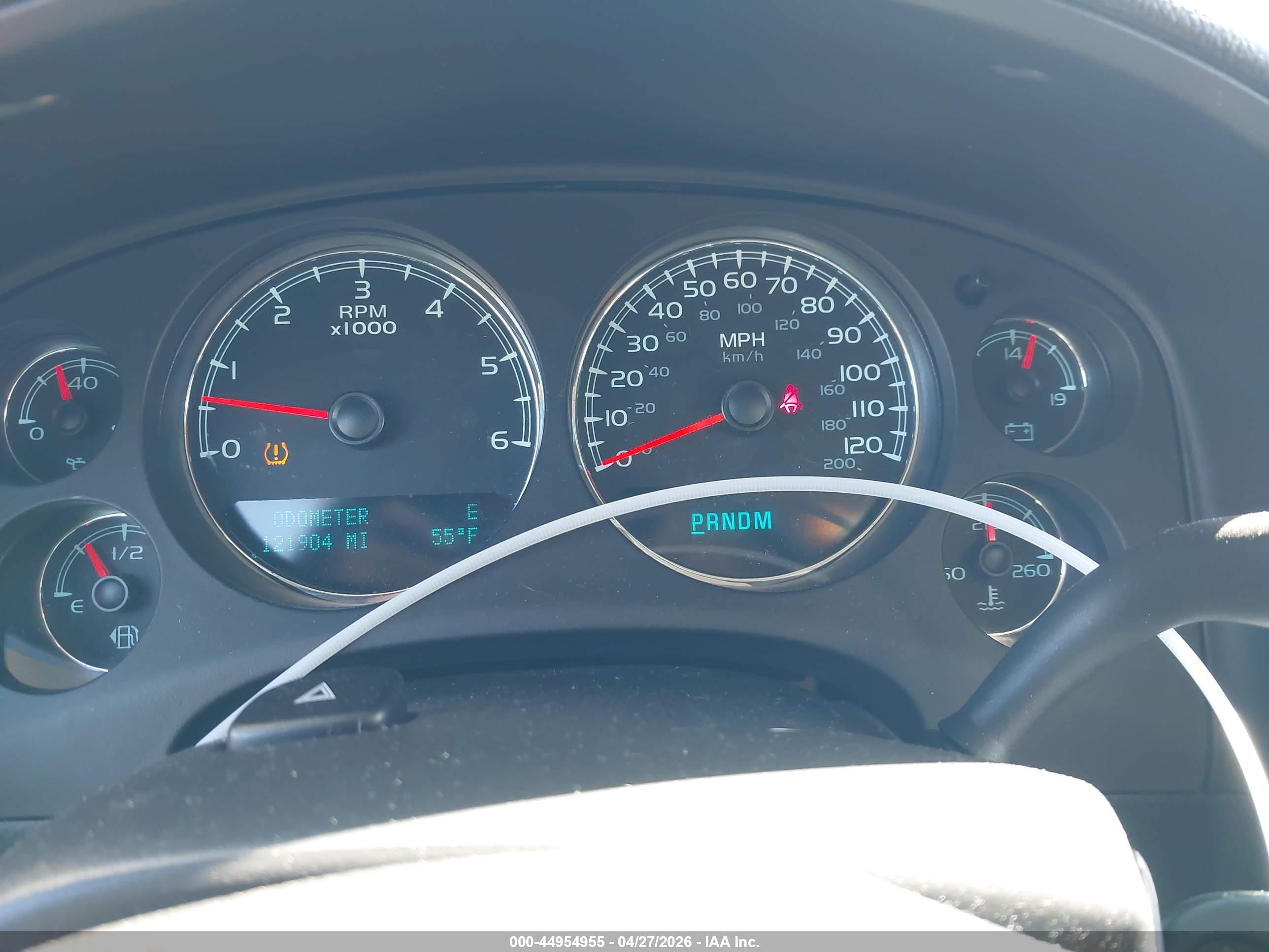 CHEVROLET SILVERADO image 7