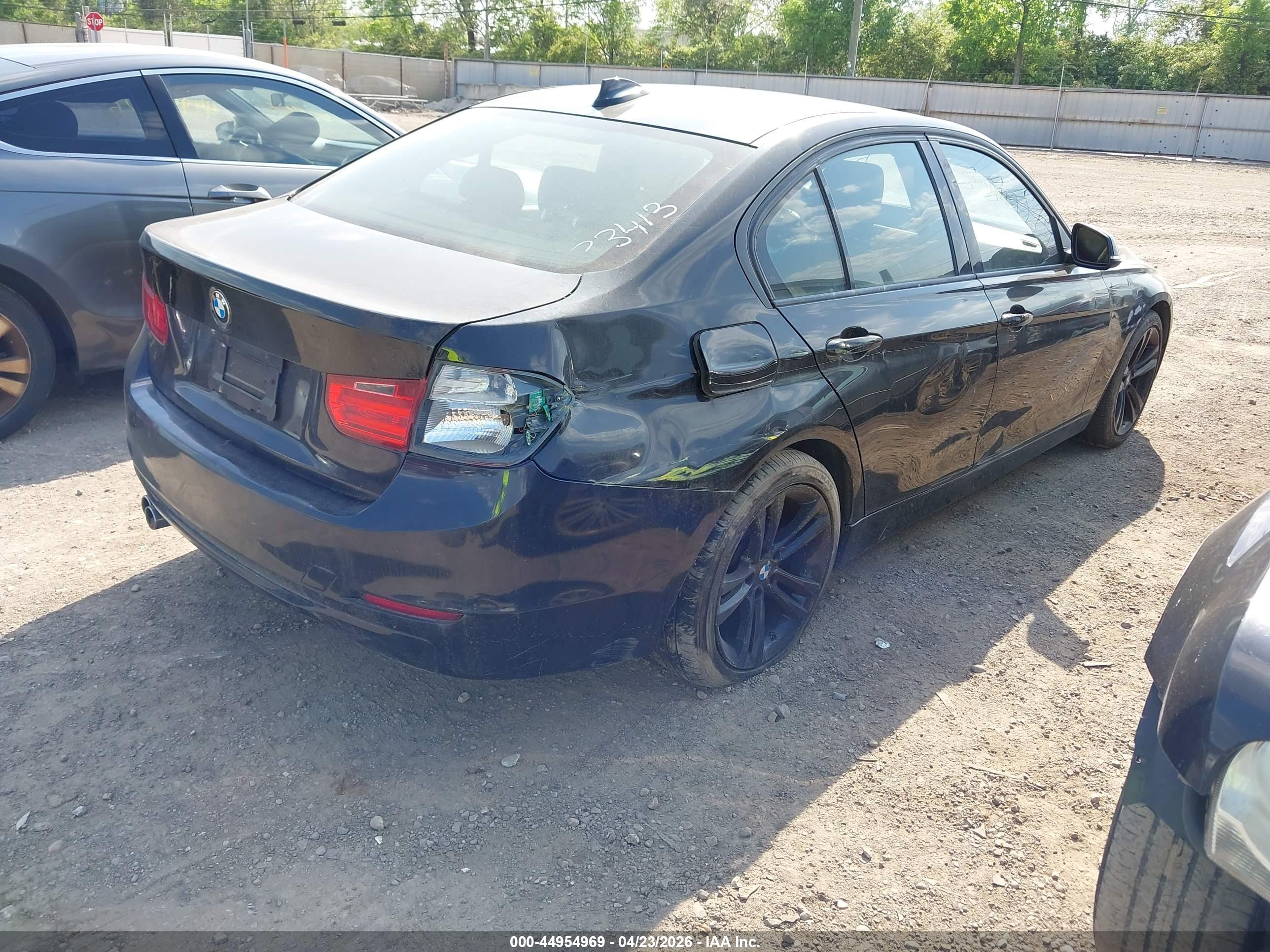 BMW 328I image 4