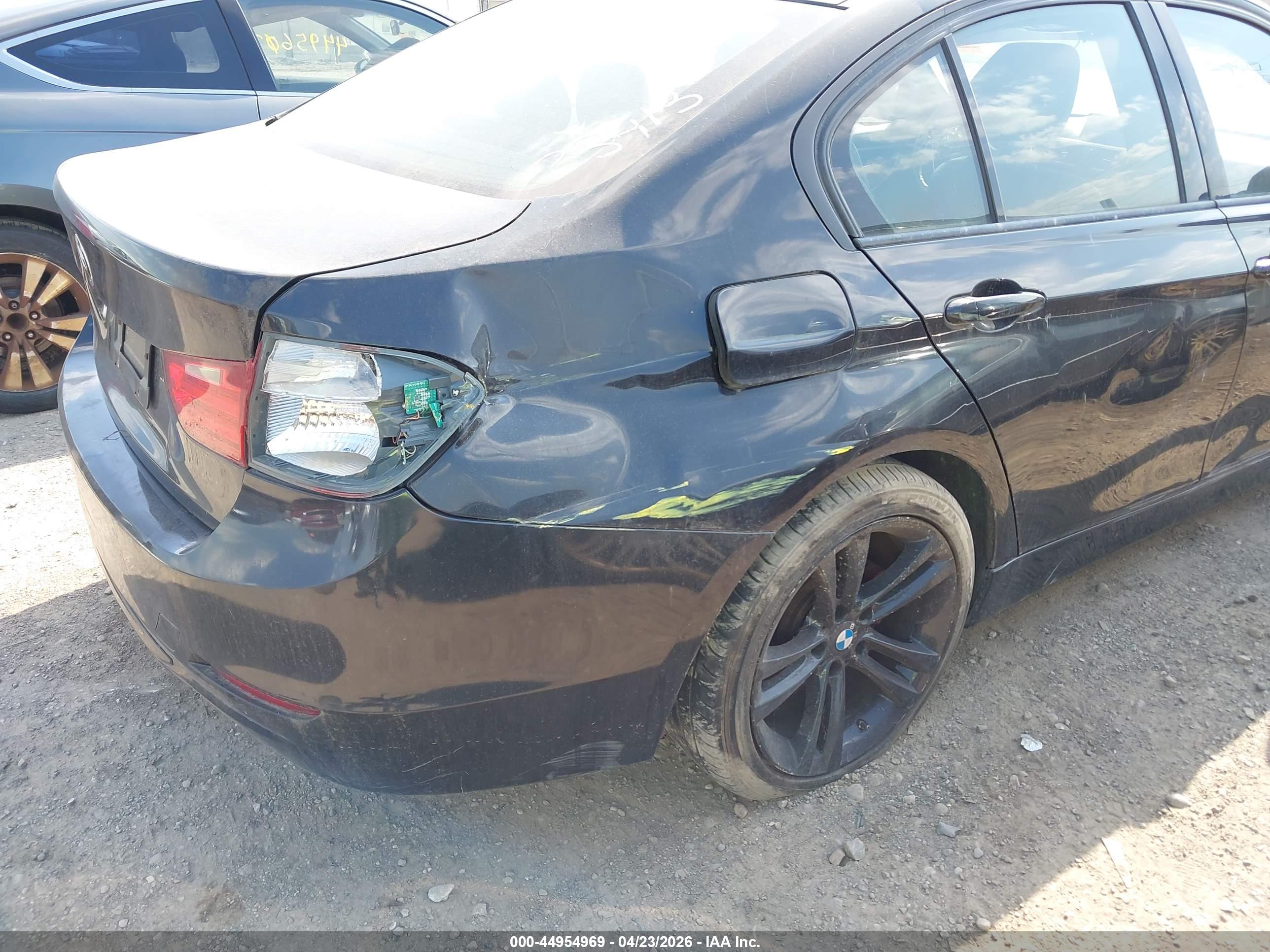 BMW 328I image 6