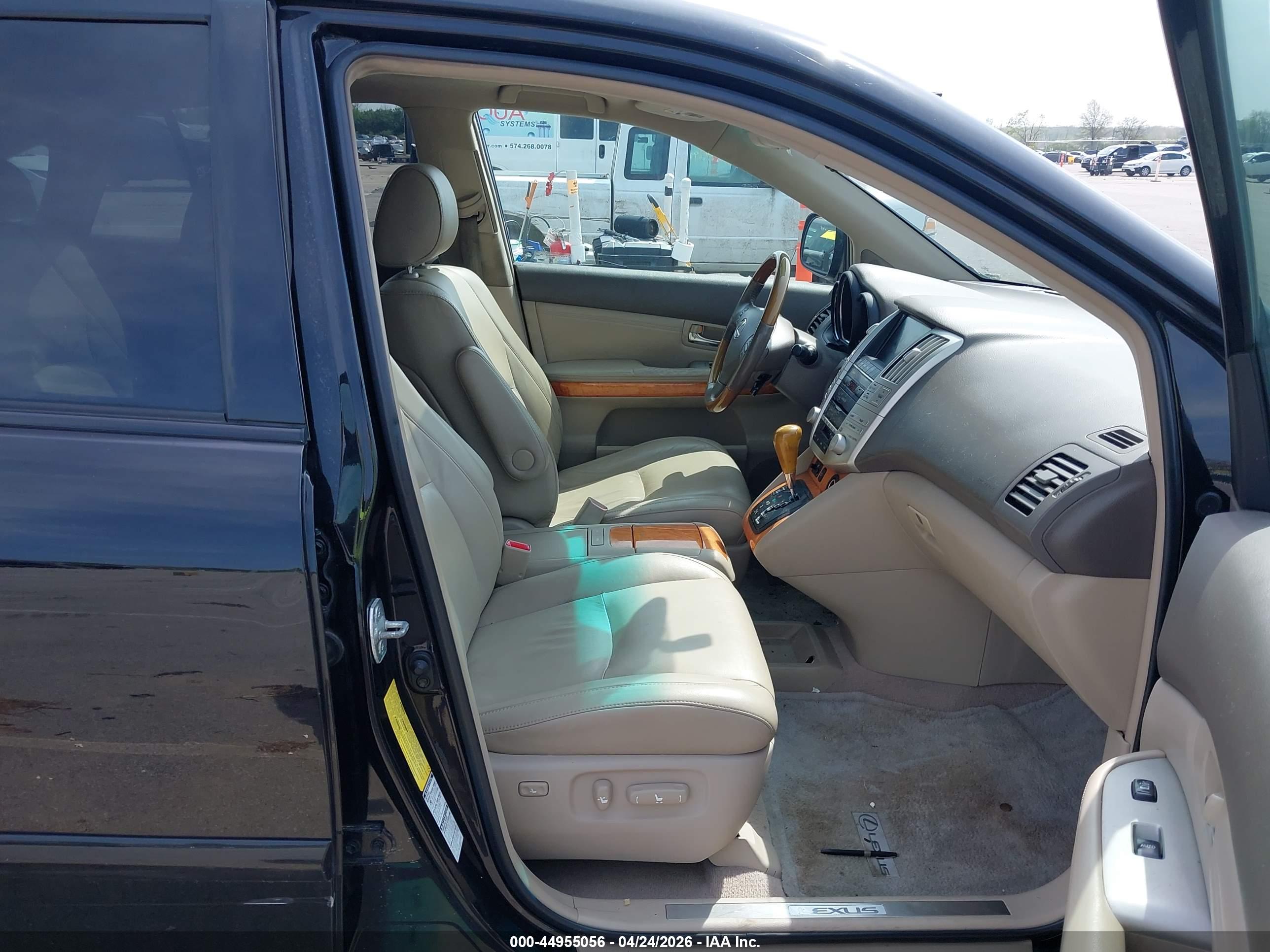 LEXUS RX image 5