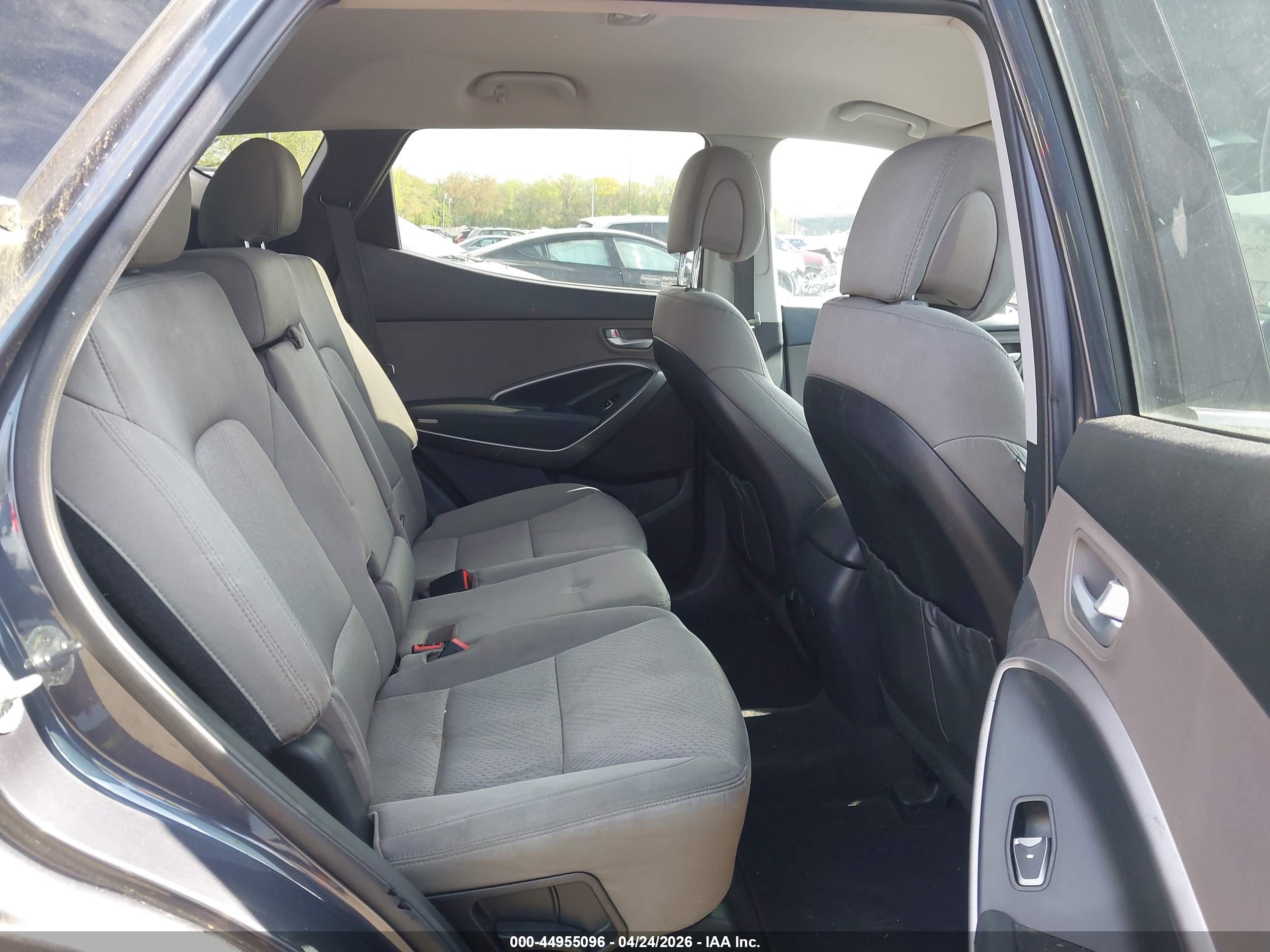HYUNDAI SANTA image 8