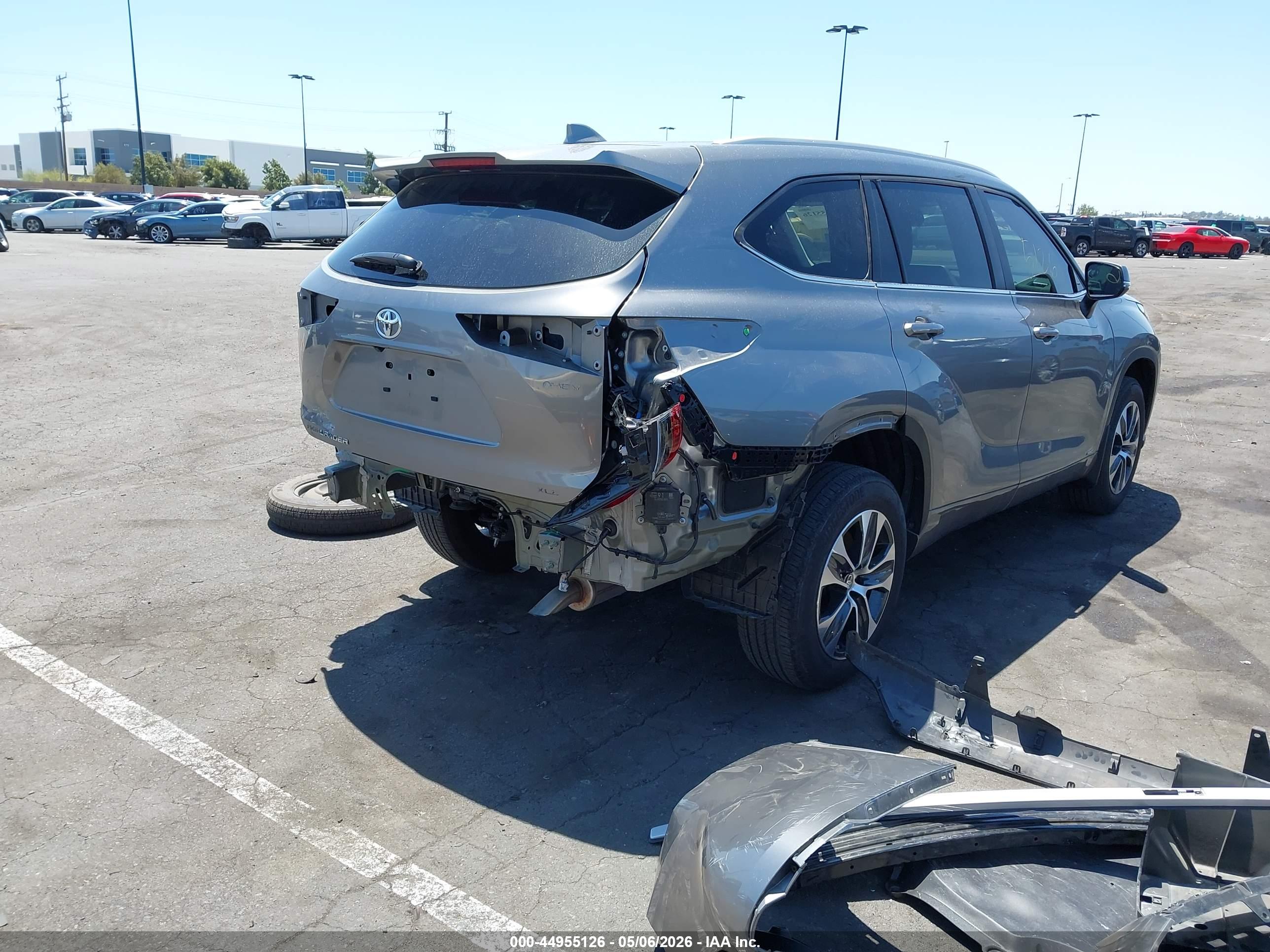 TOYOTA HIGHLANDER image 4