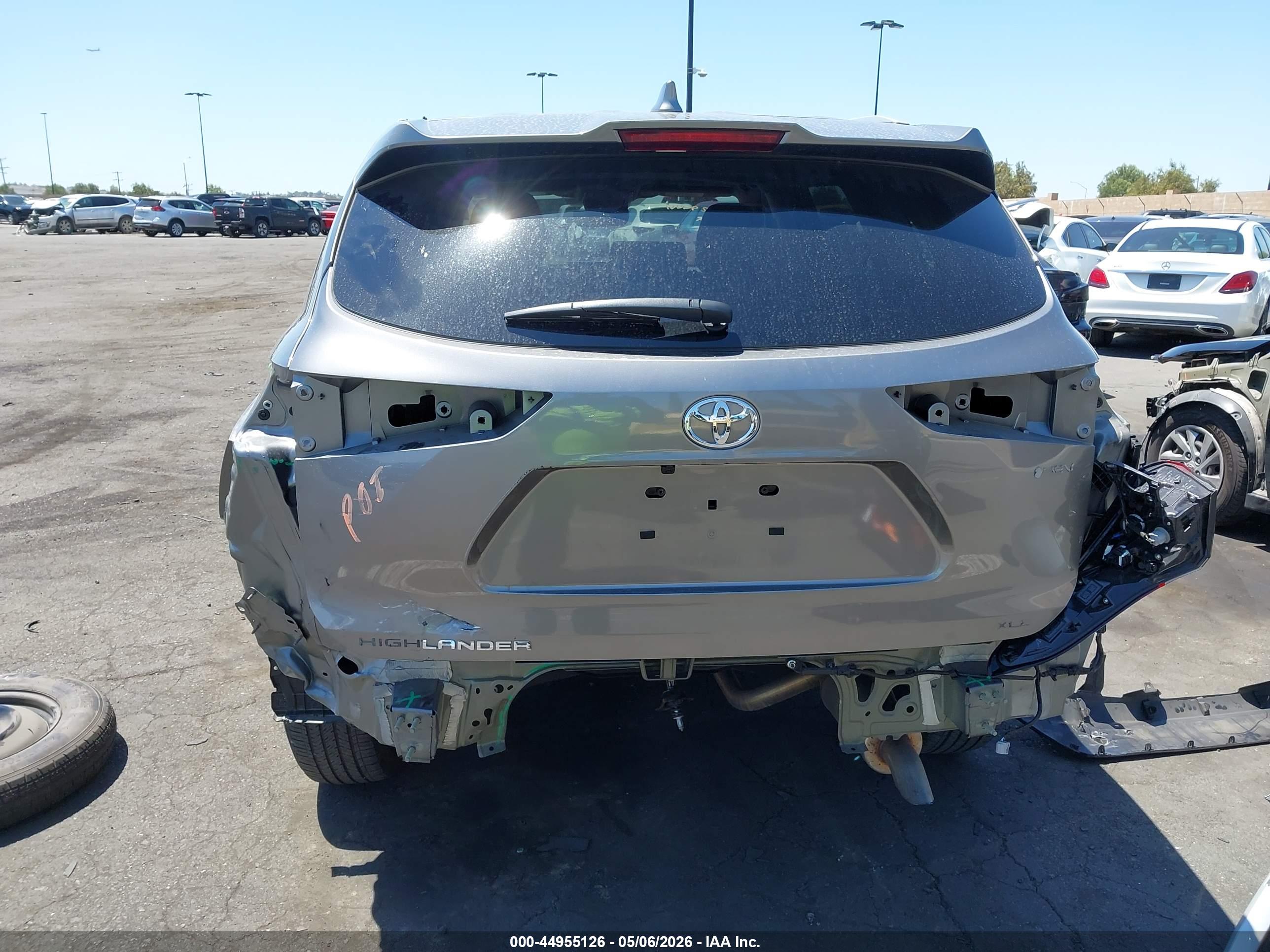 TOYOTA HIGHLANDER image 6