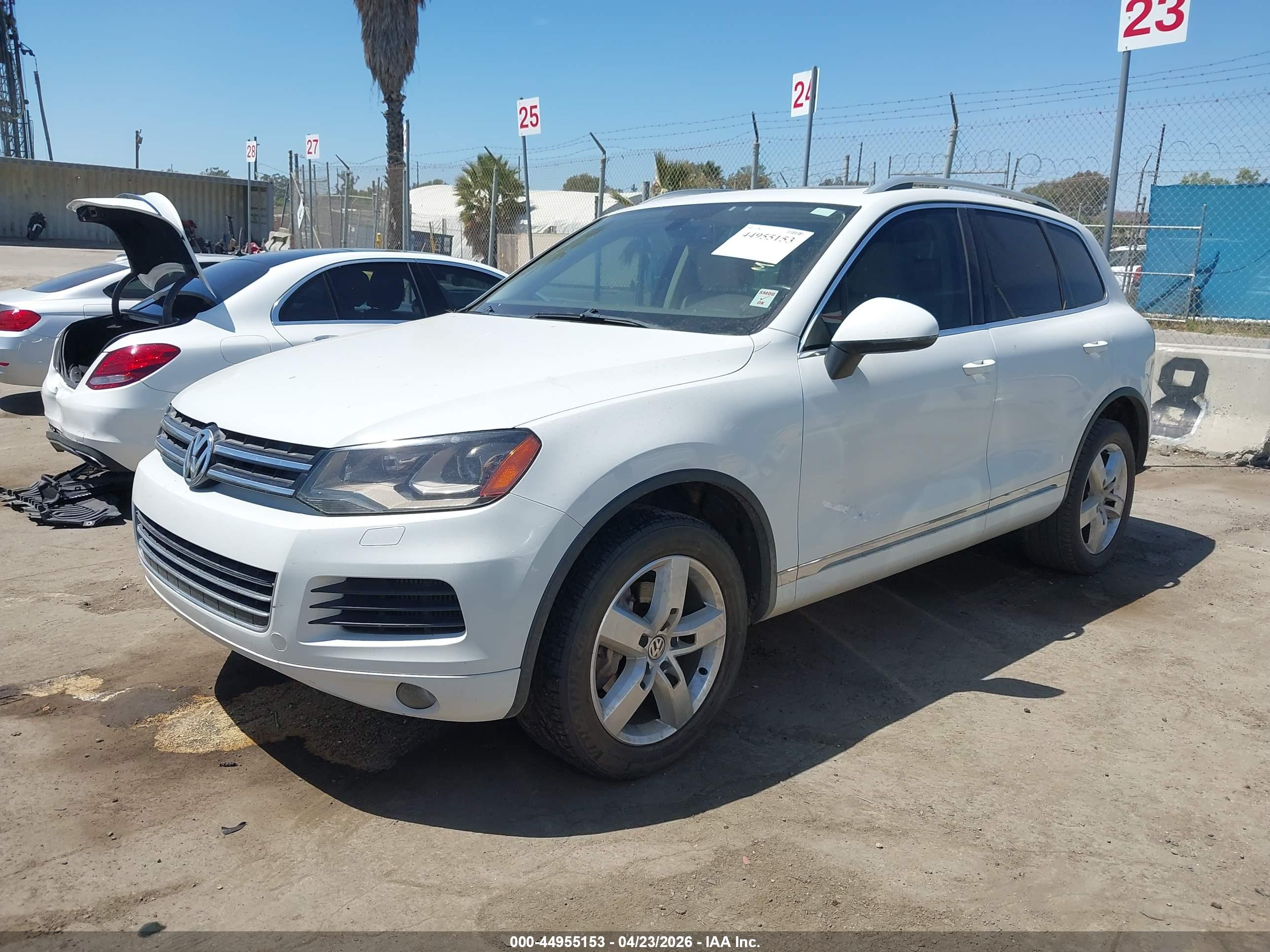 VOLKSWAGEN TOUAREG image 2