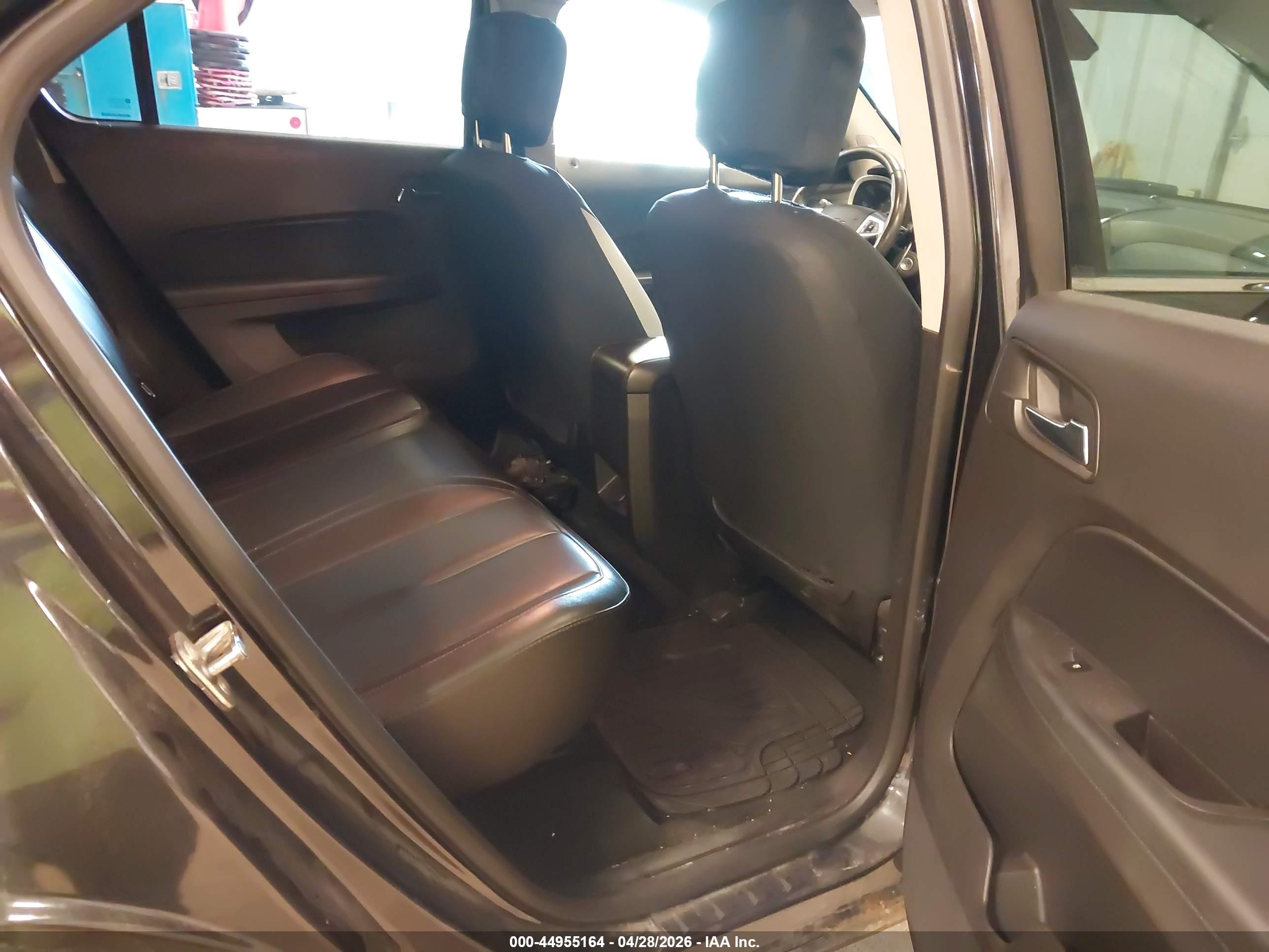 CHEVROLET EQUINOX image 8