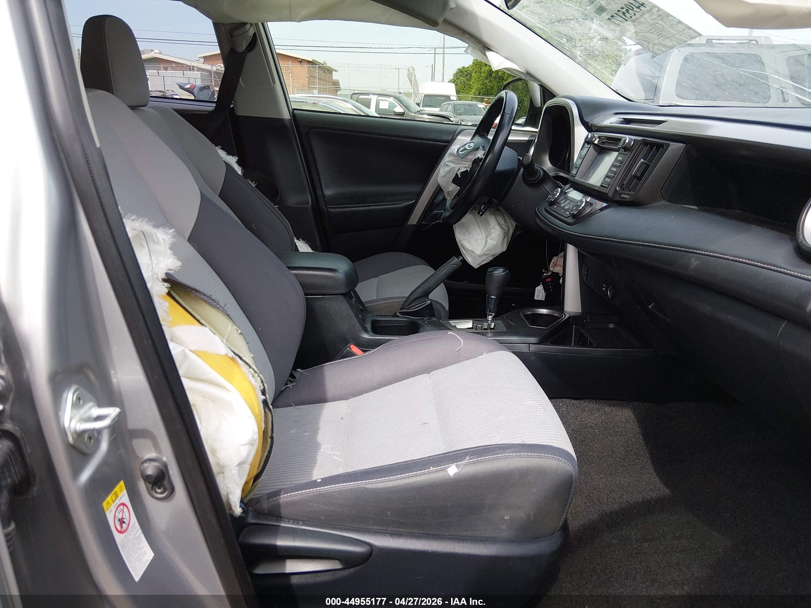 TOYOTA RAV4 image 5