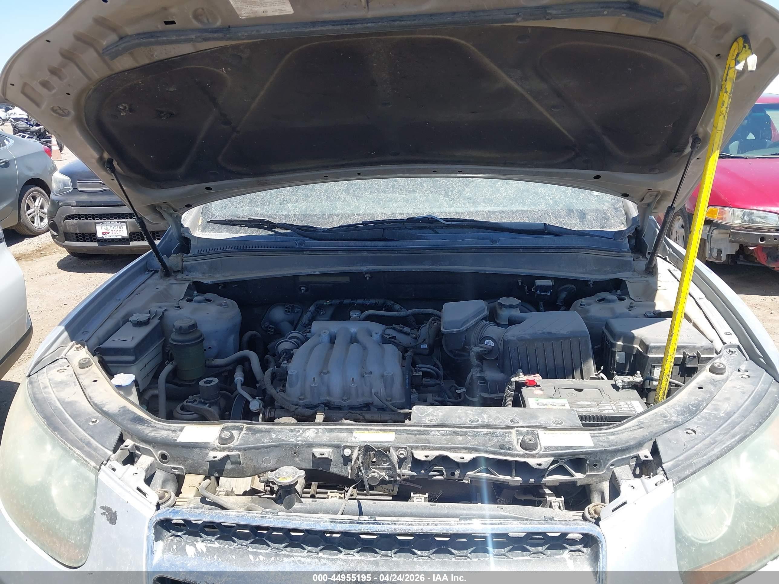 HYUNDAI SANTA image 10