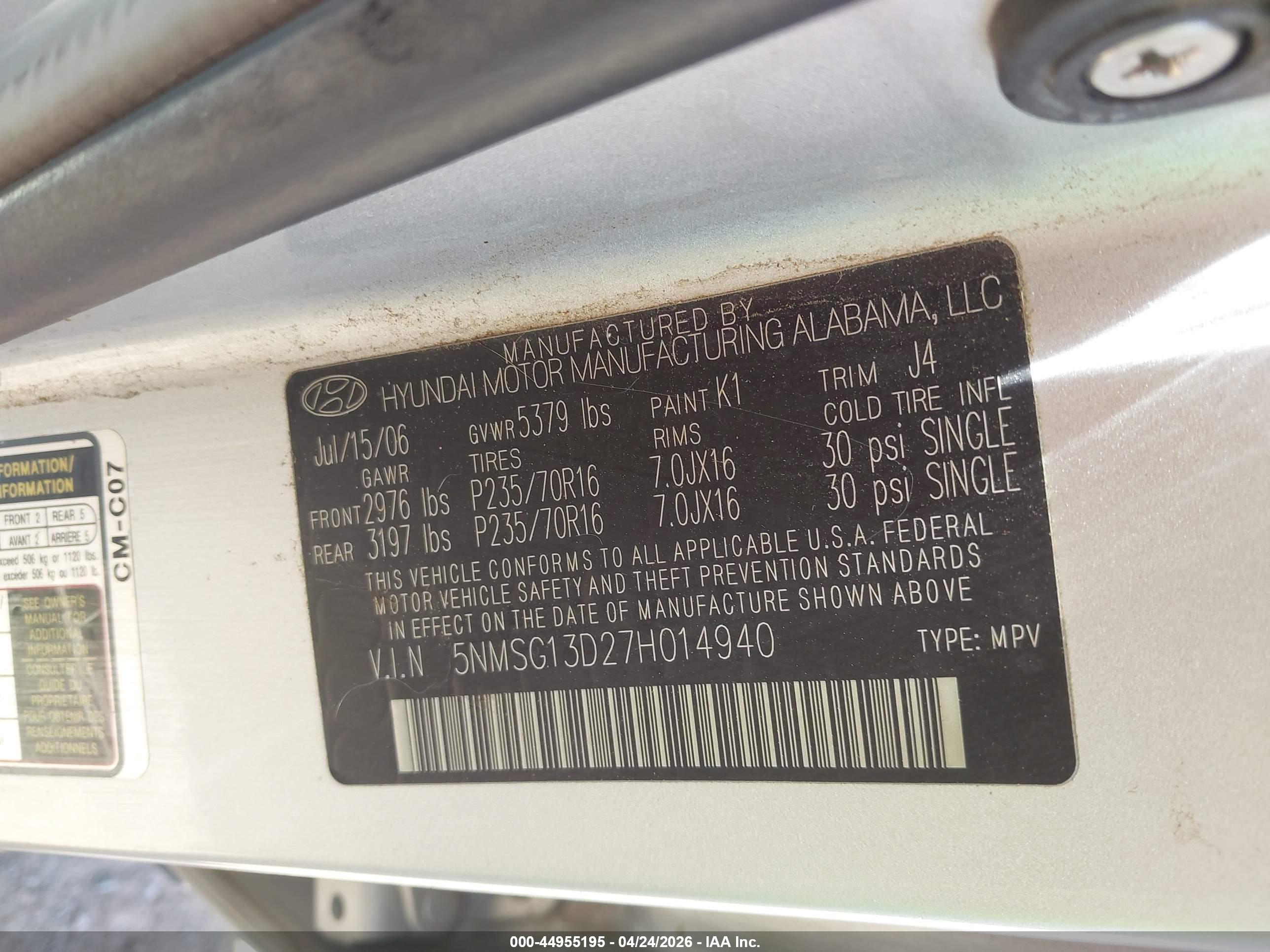 HYUNDAI SANTA image 9