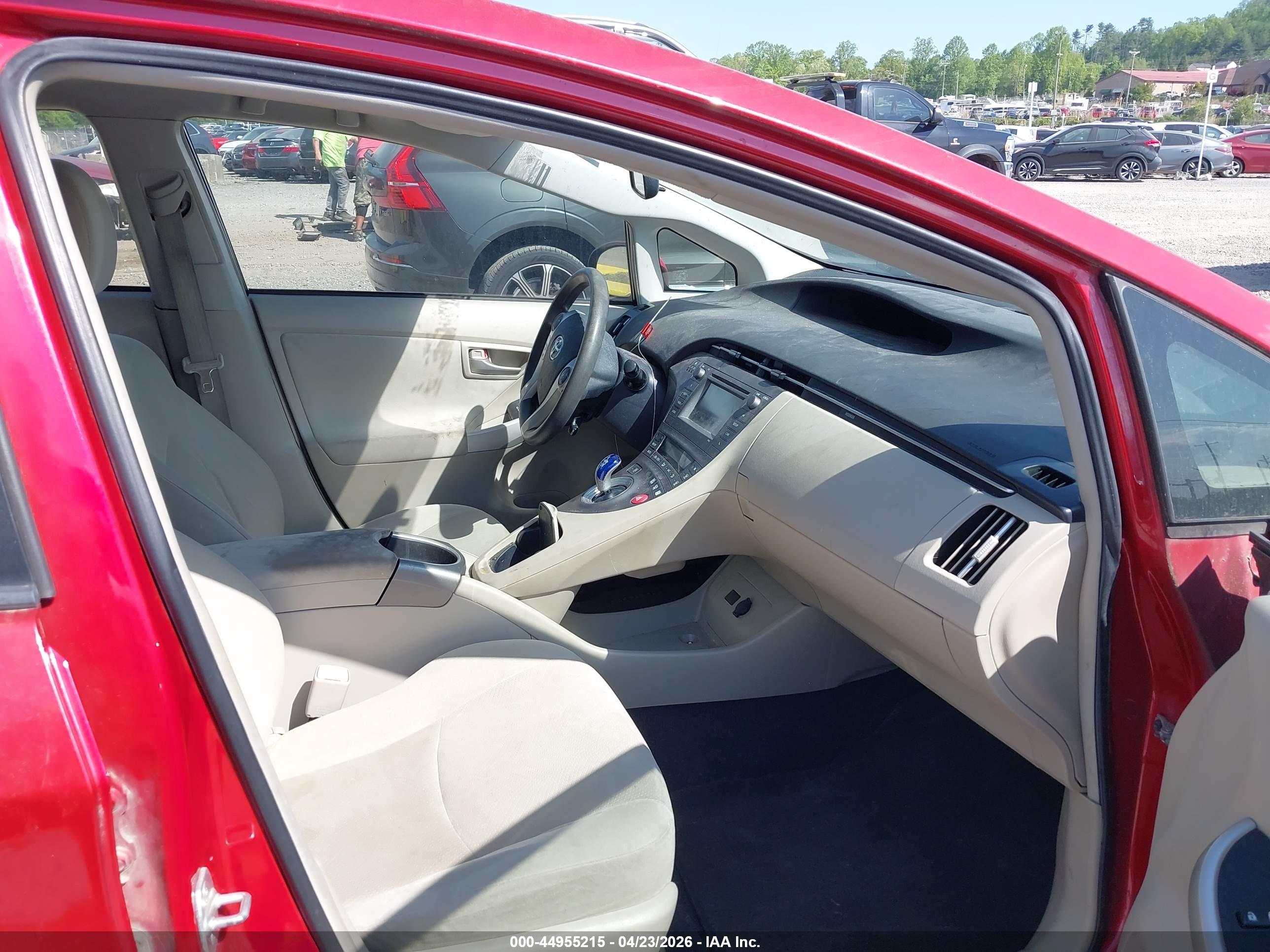 TOYOTA PRIUS image 5