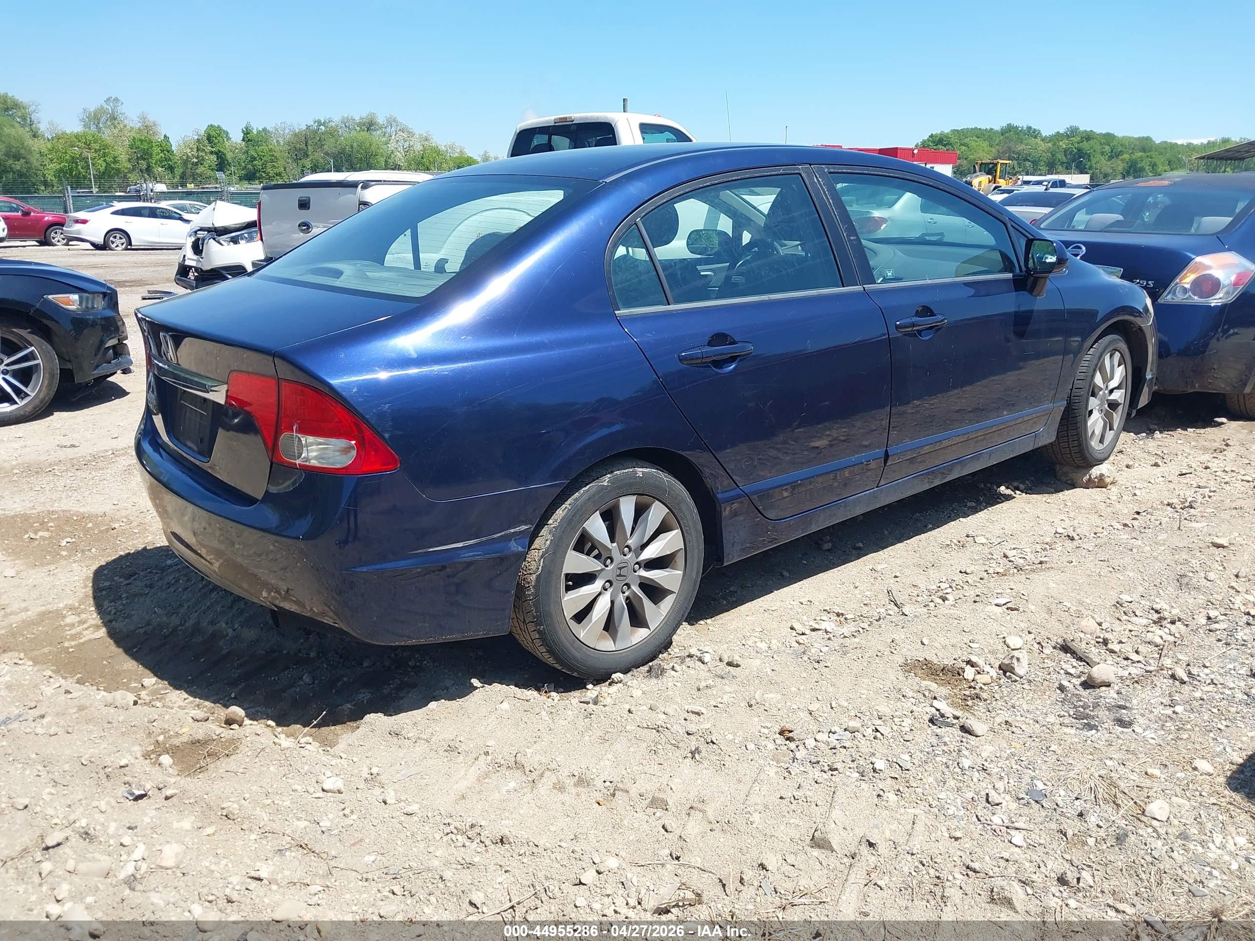 HONDA CIVIC image 4