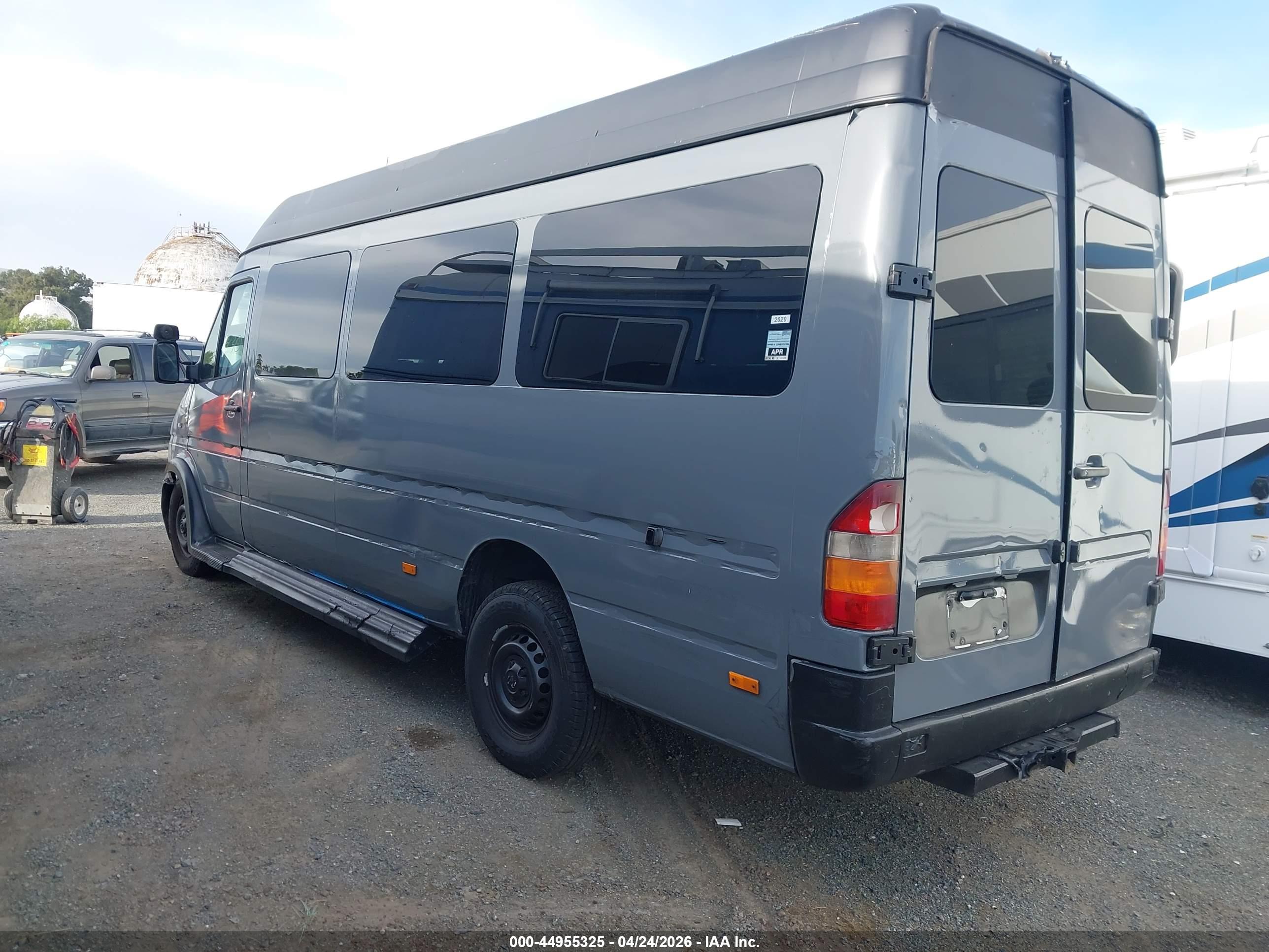 DODGE SPRINTER image 3