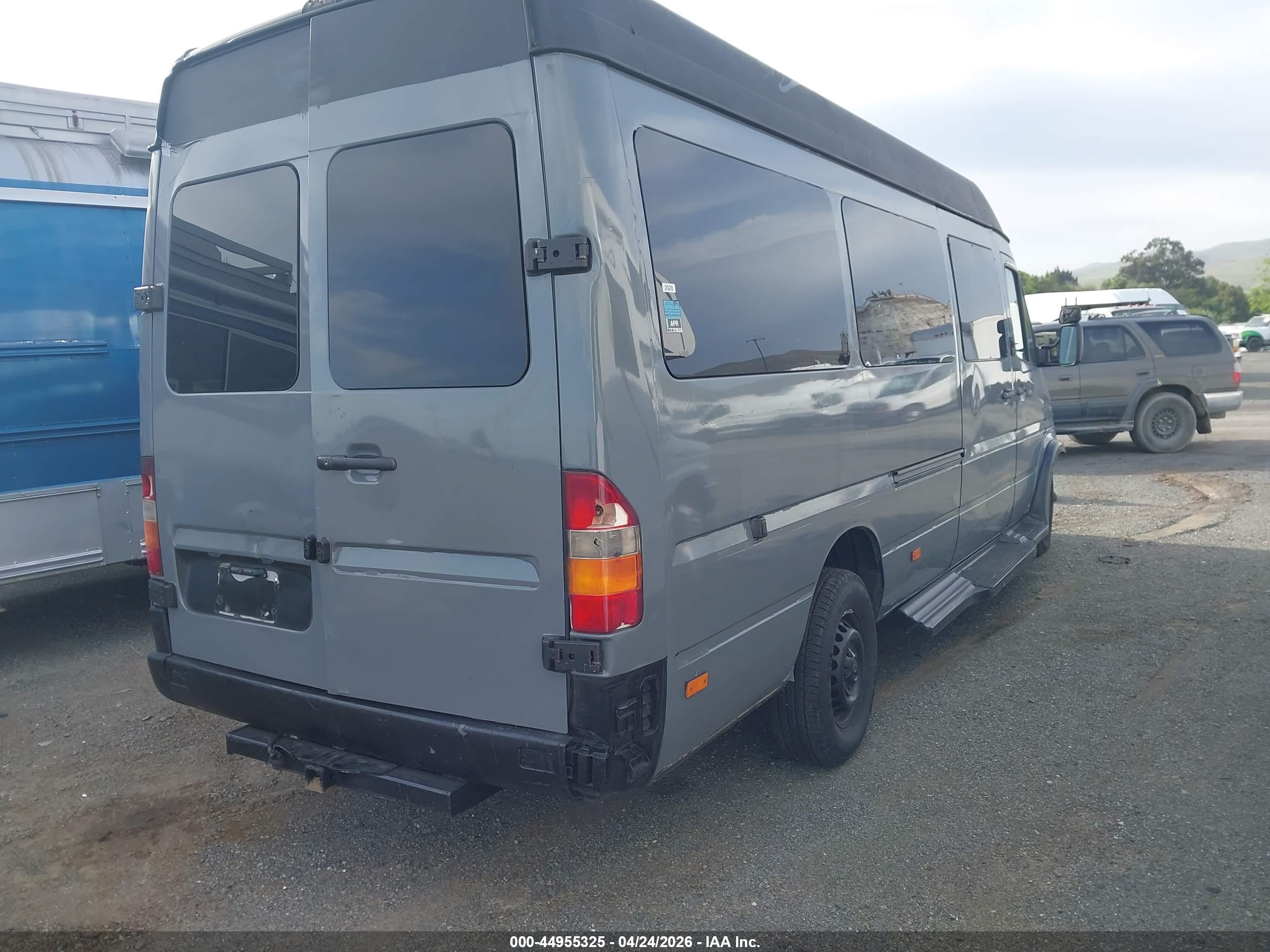 DODGE SPRINTER image 4