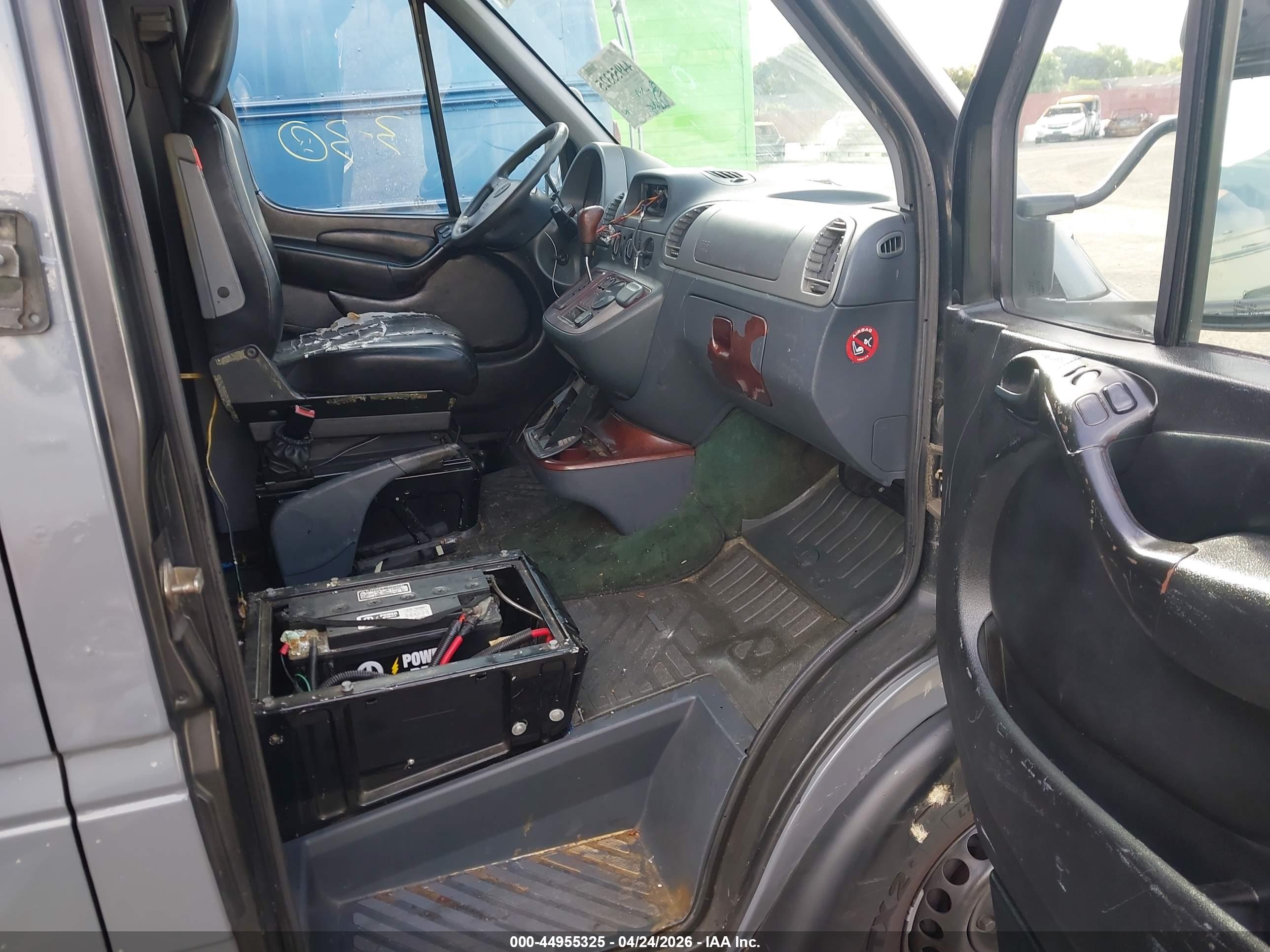 DODGE SPRINTER image 5