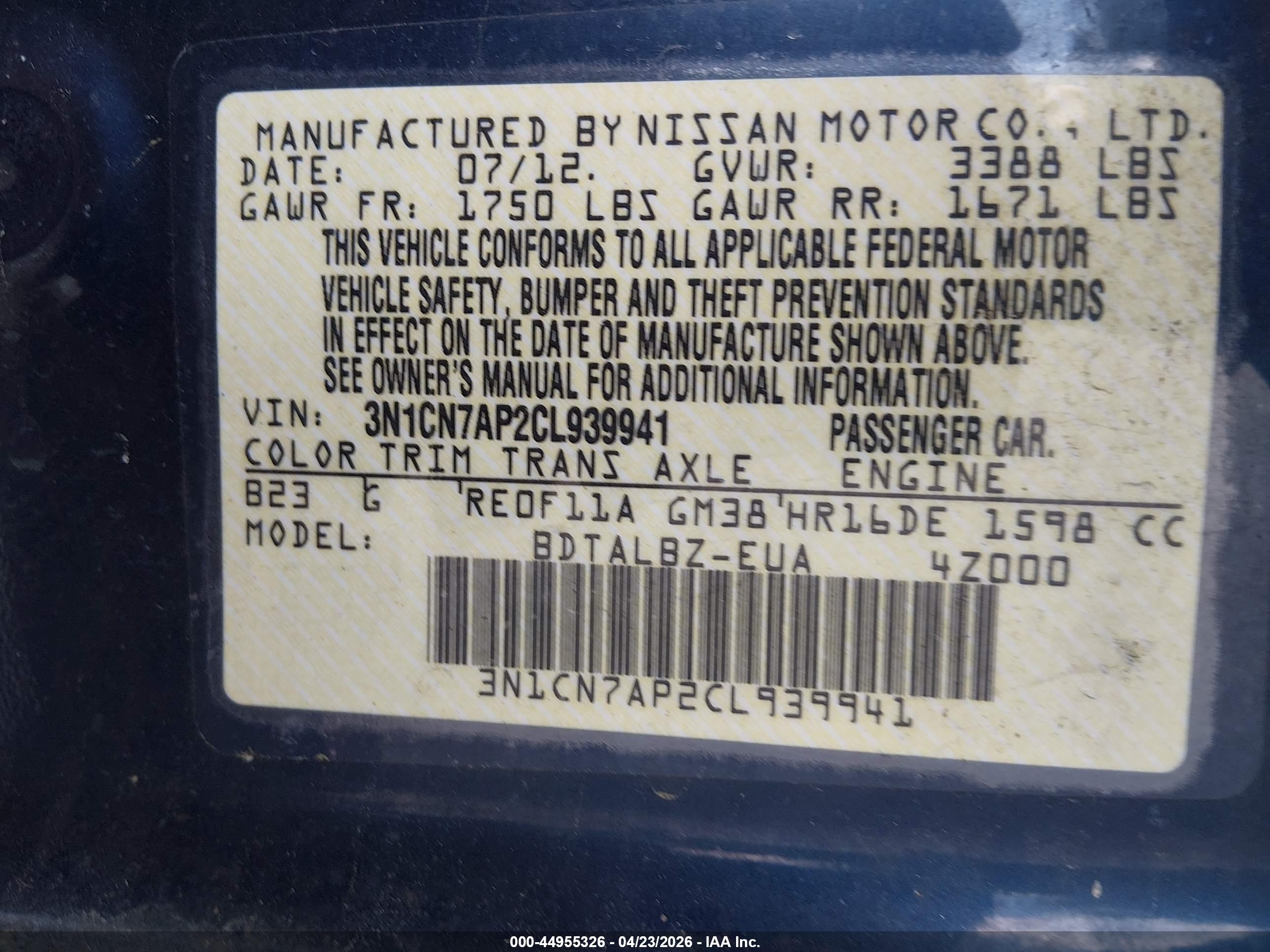 NISSAN VERSA image 9