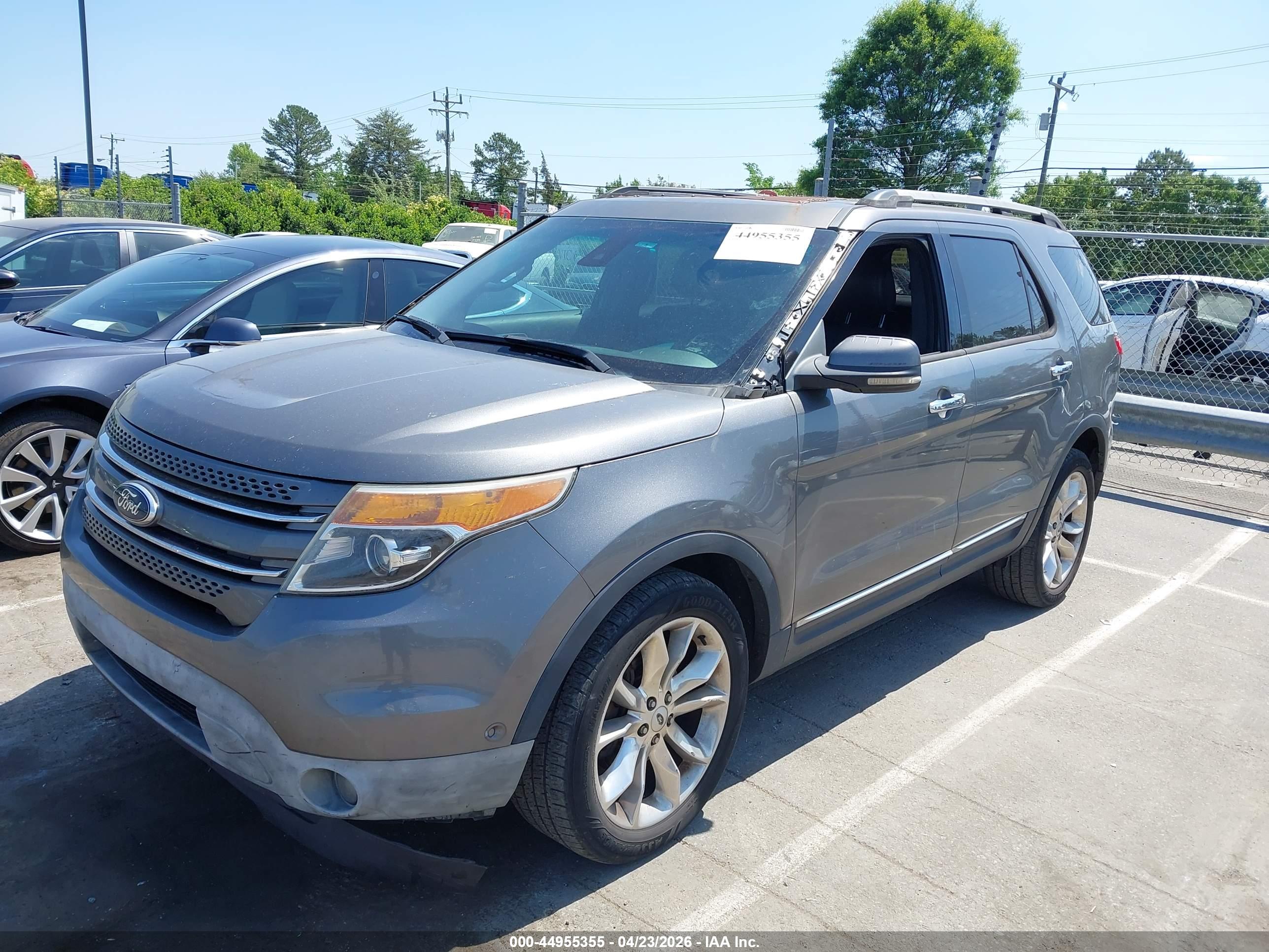 FORD EXPLORER image 2