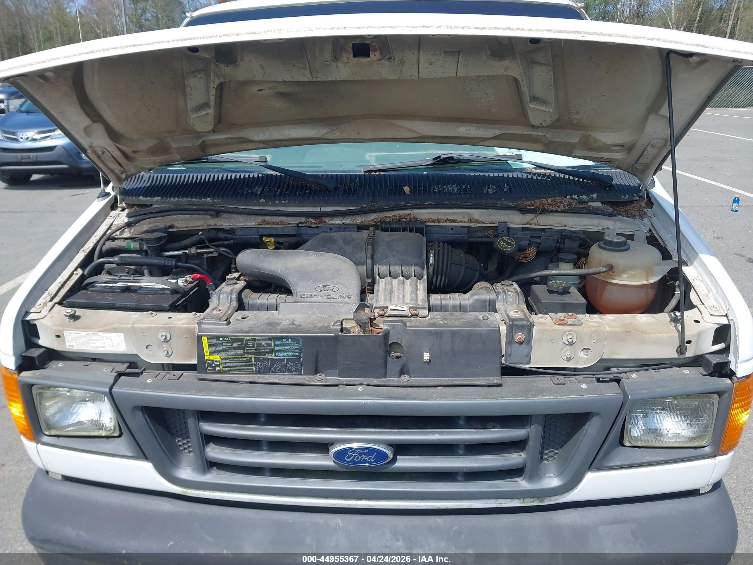 FORD E-150 image 10
