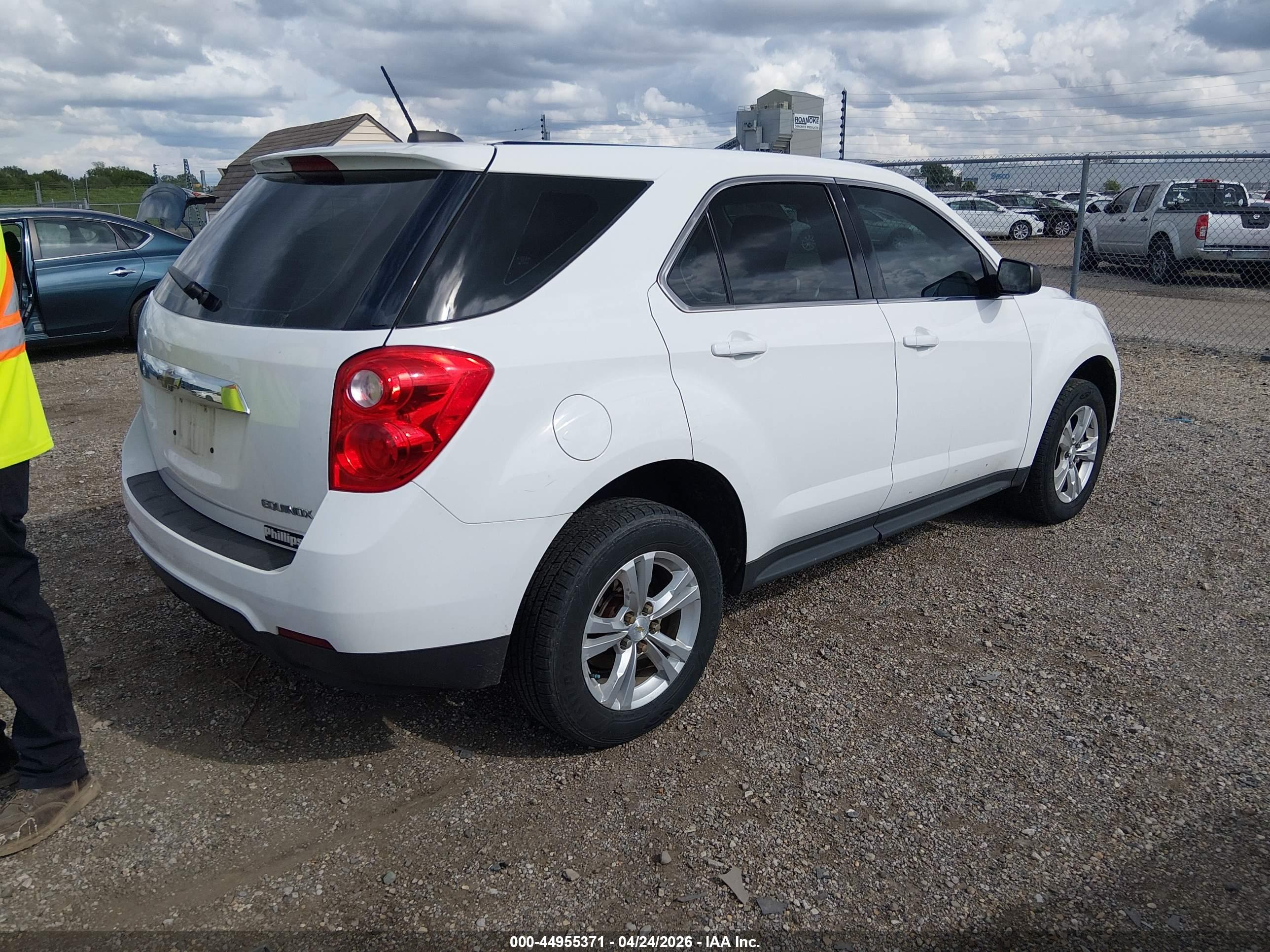 CHEVROLET EQUINOX image 4