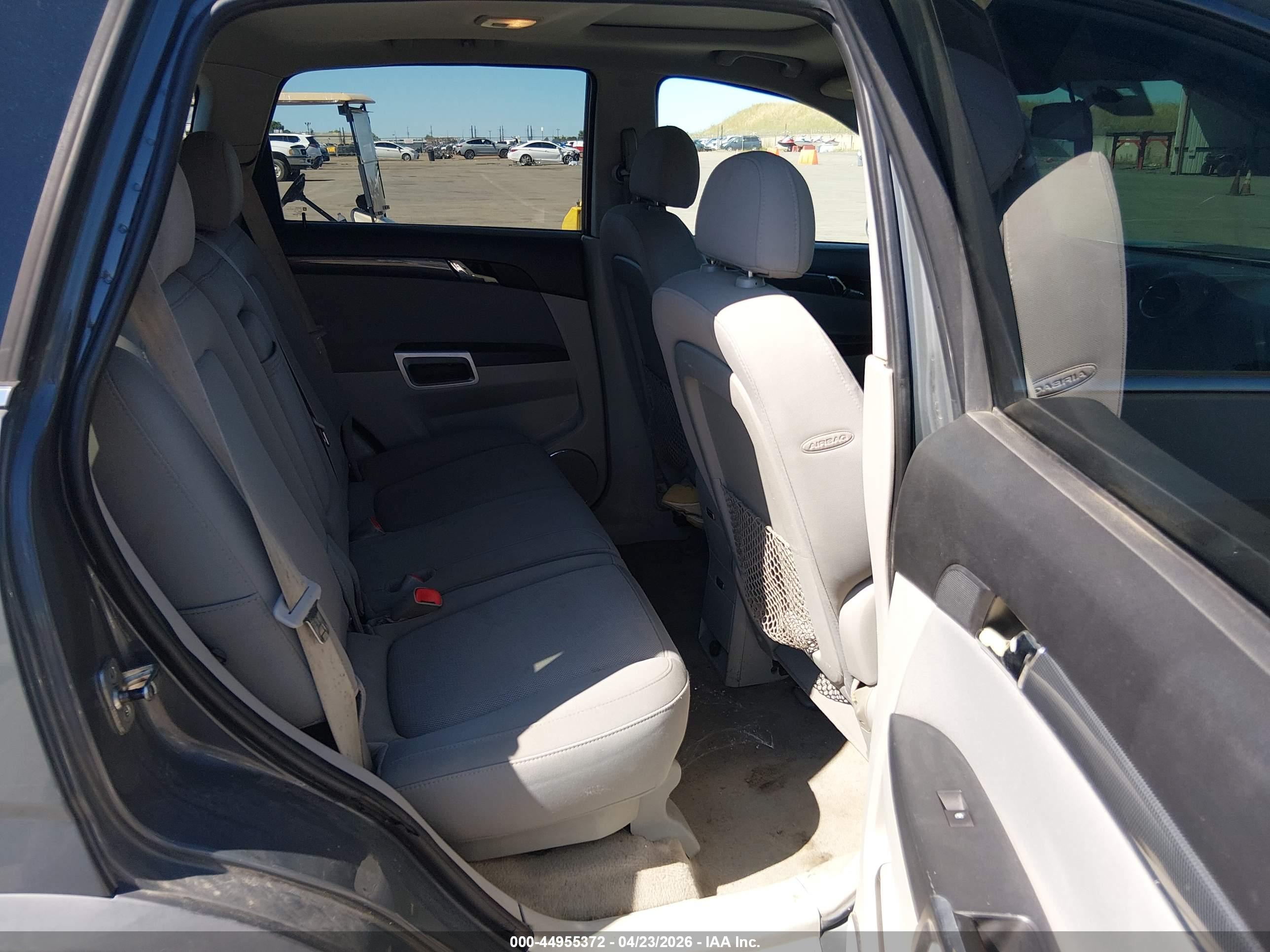 SATURN VUE image 8