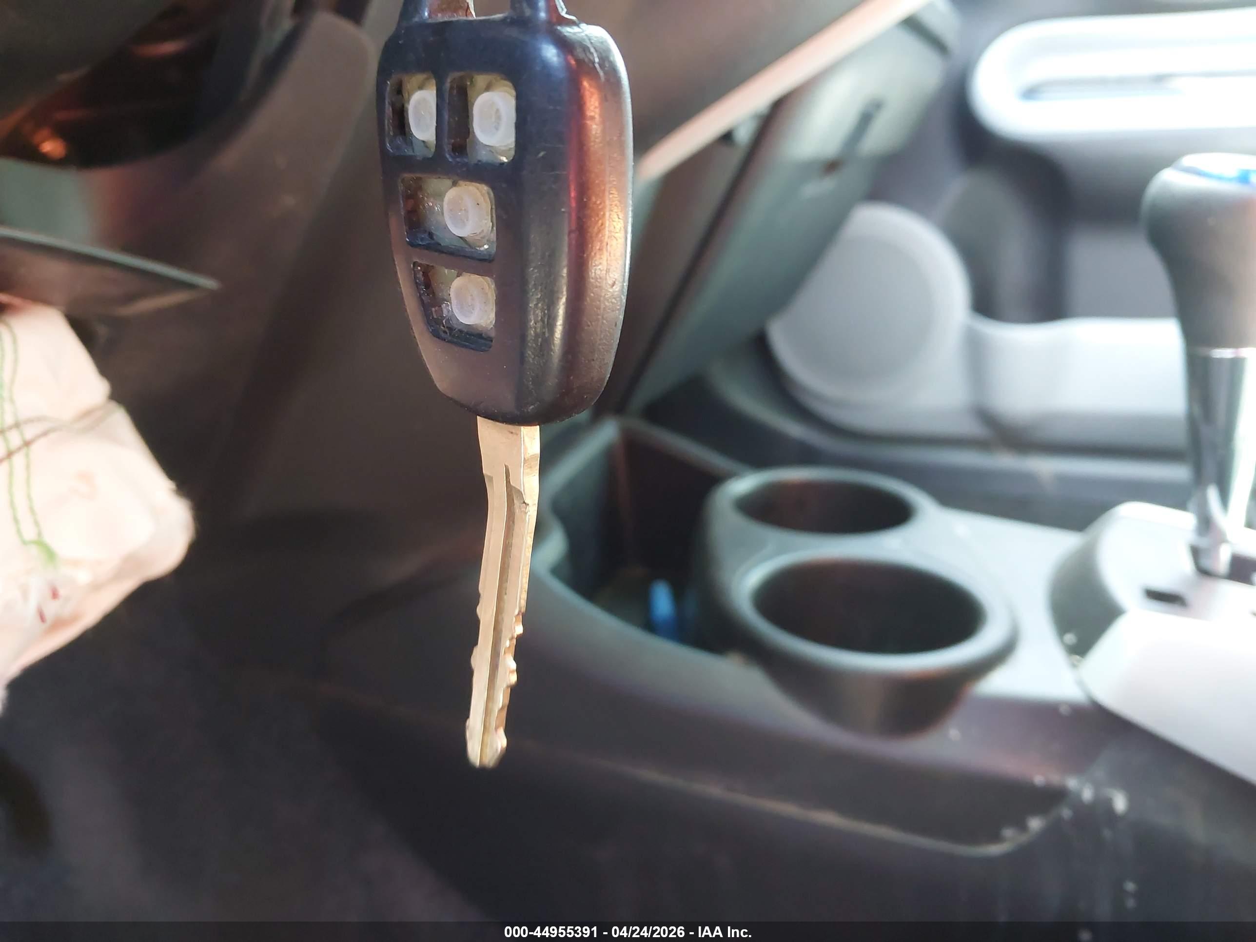 TOYOTA PRIUS image 11