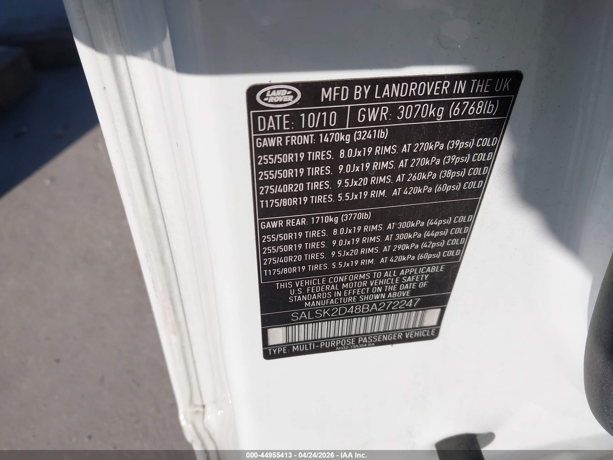 LAND ROVER image 9