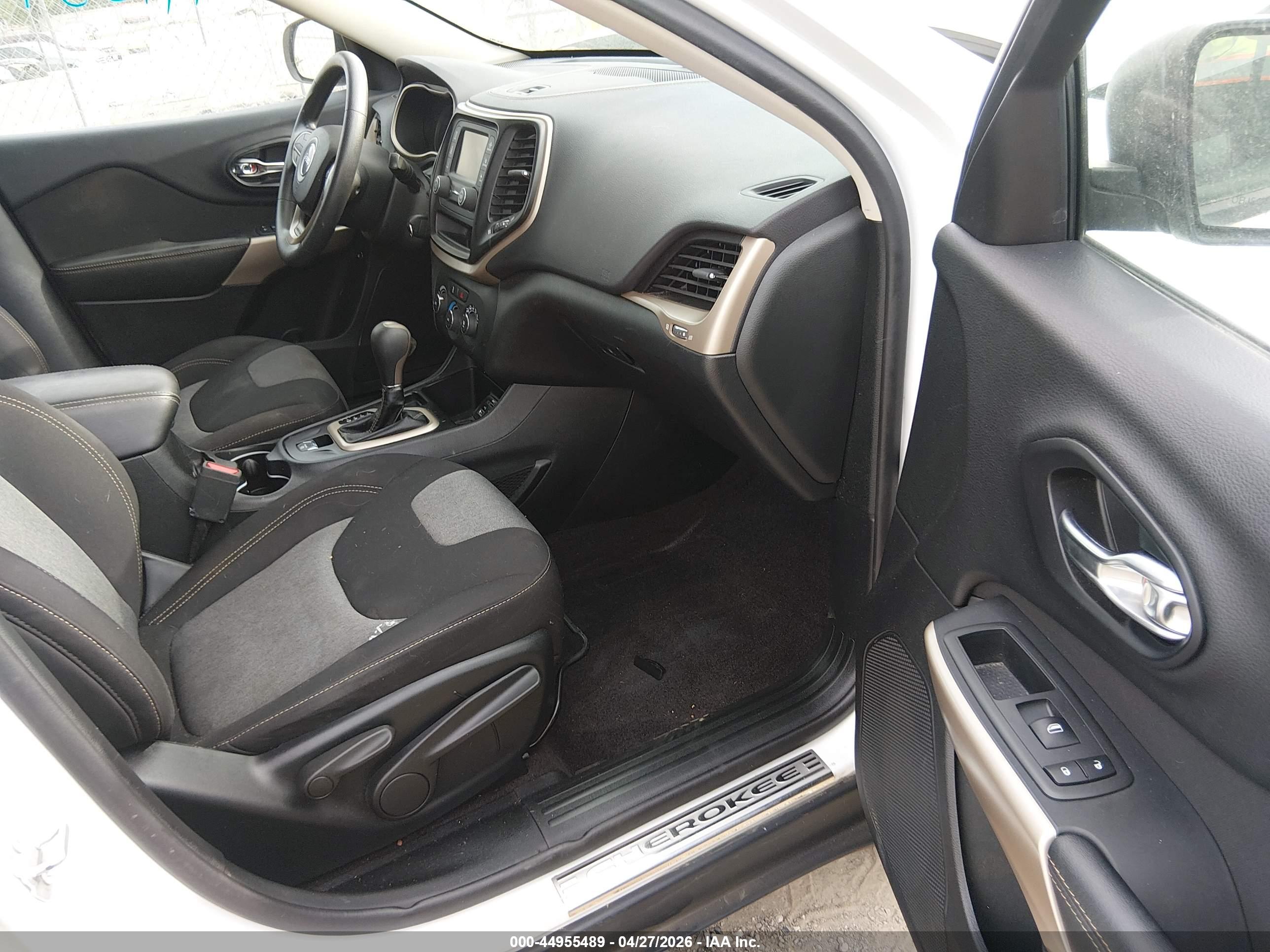 JEEP CHEROKEE image 5