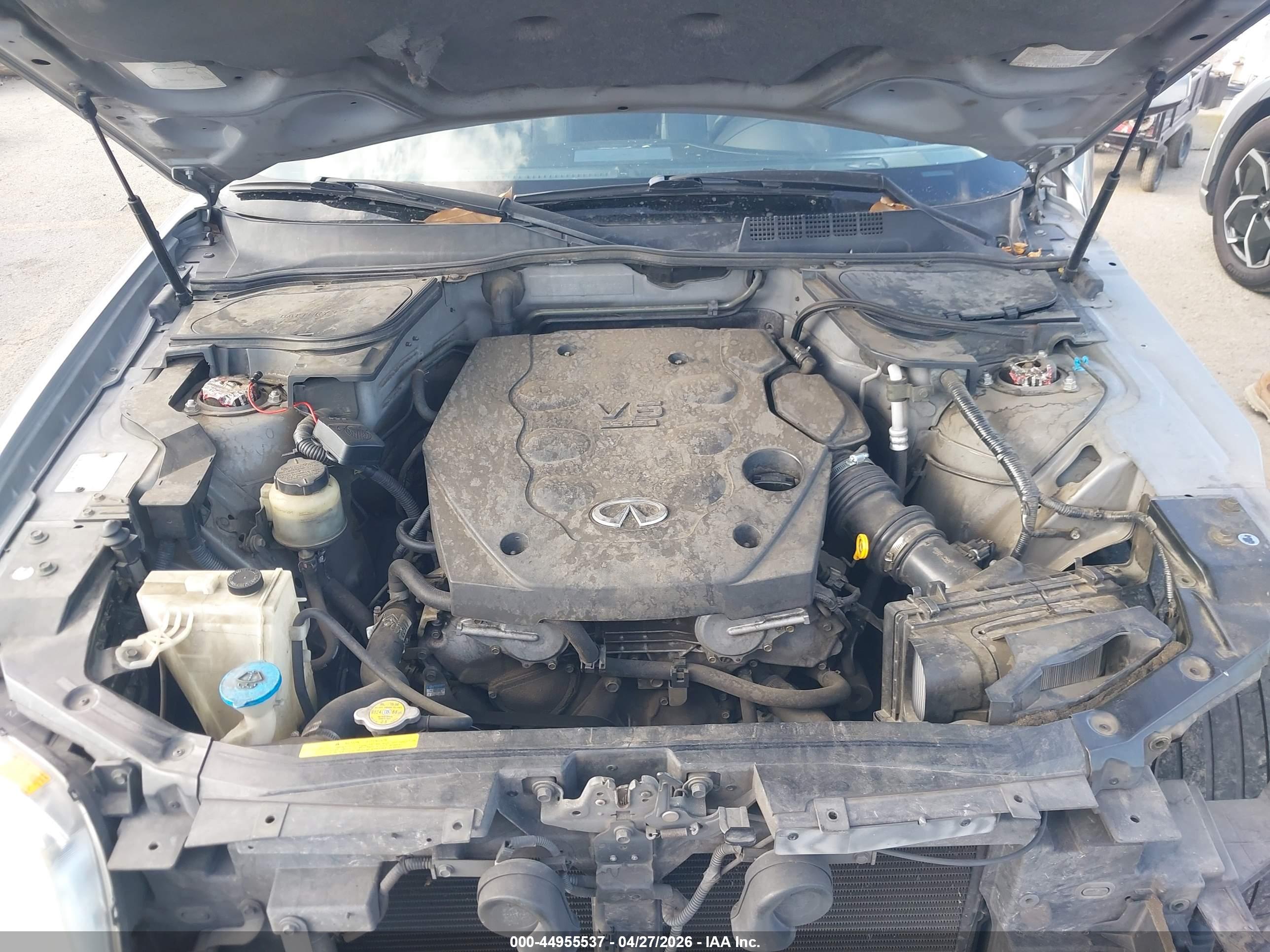 INFINITI FX35 image 10