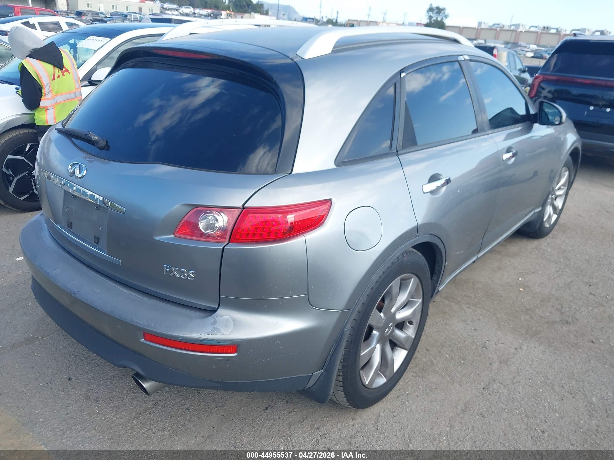 INFINITI FX35 image 4