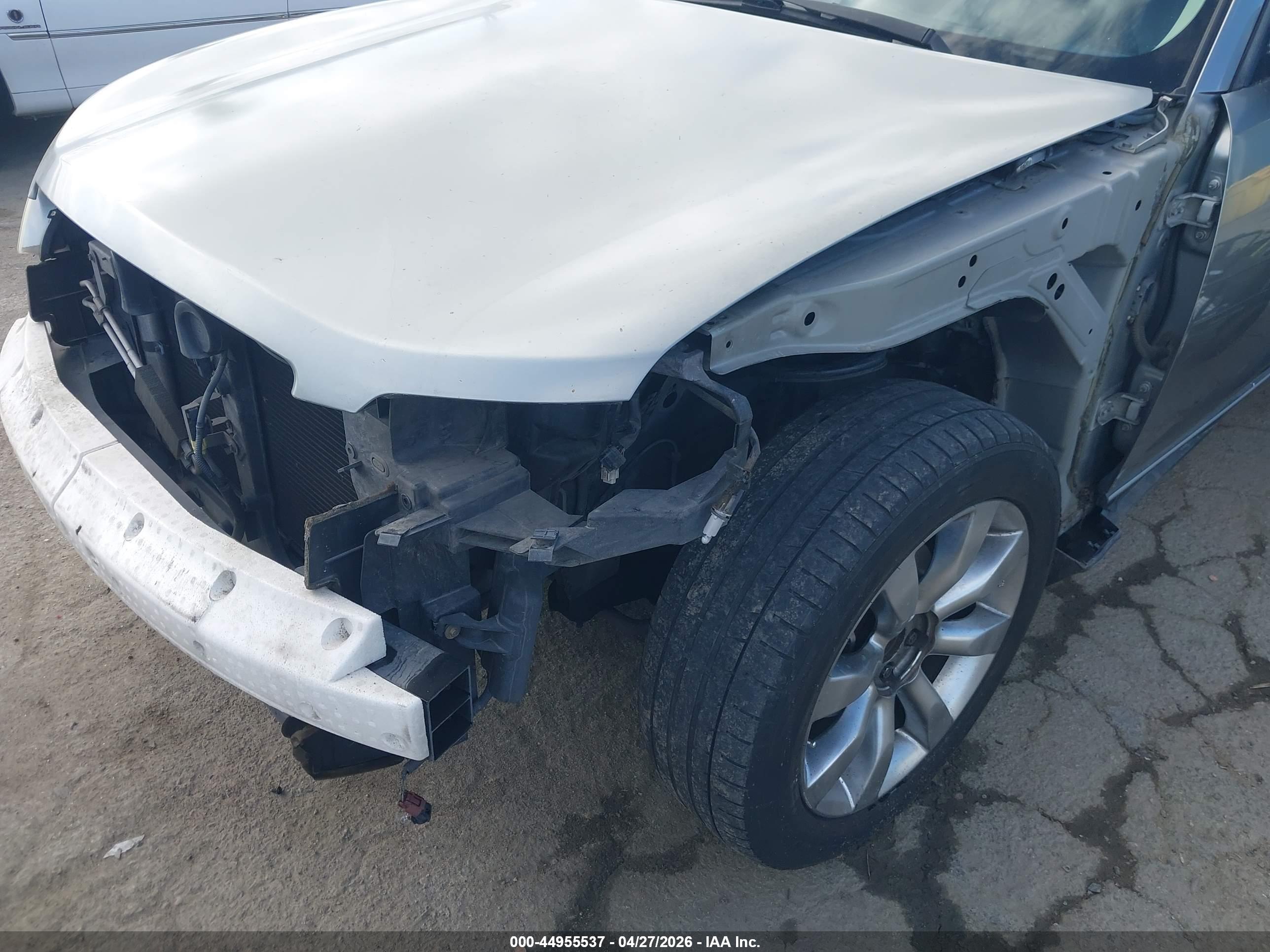 INFINITI FX35 image 6