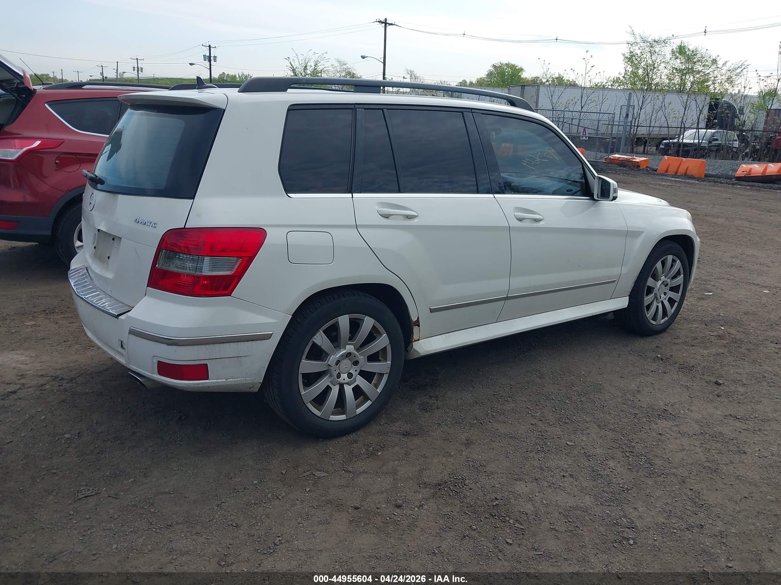 MERCEDES-BENZ GLK image 4