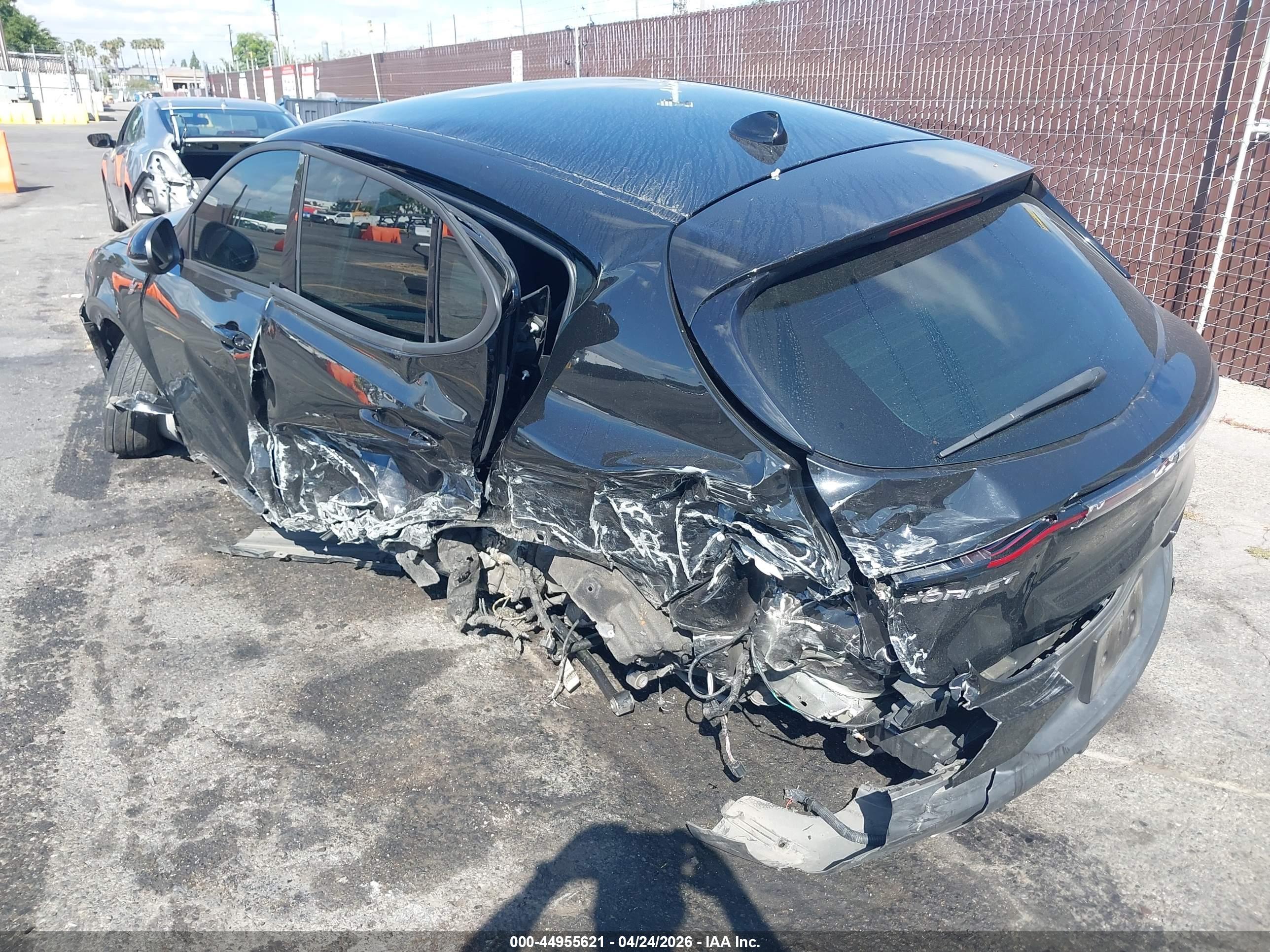DODGE HORNET image 3