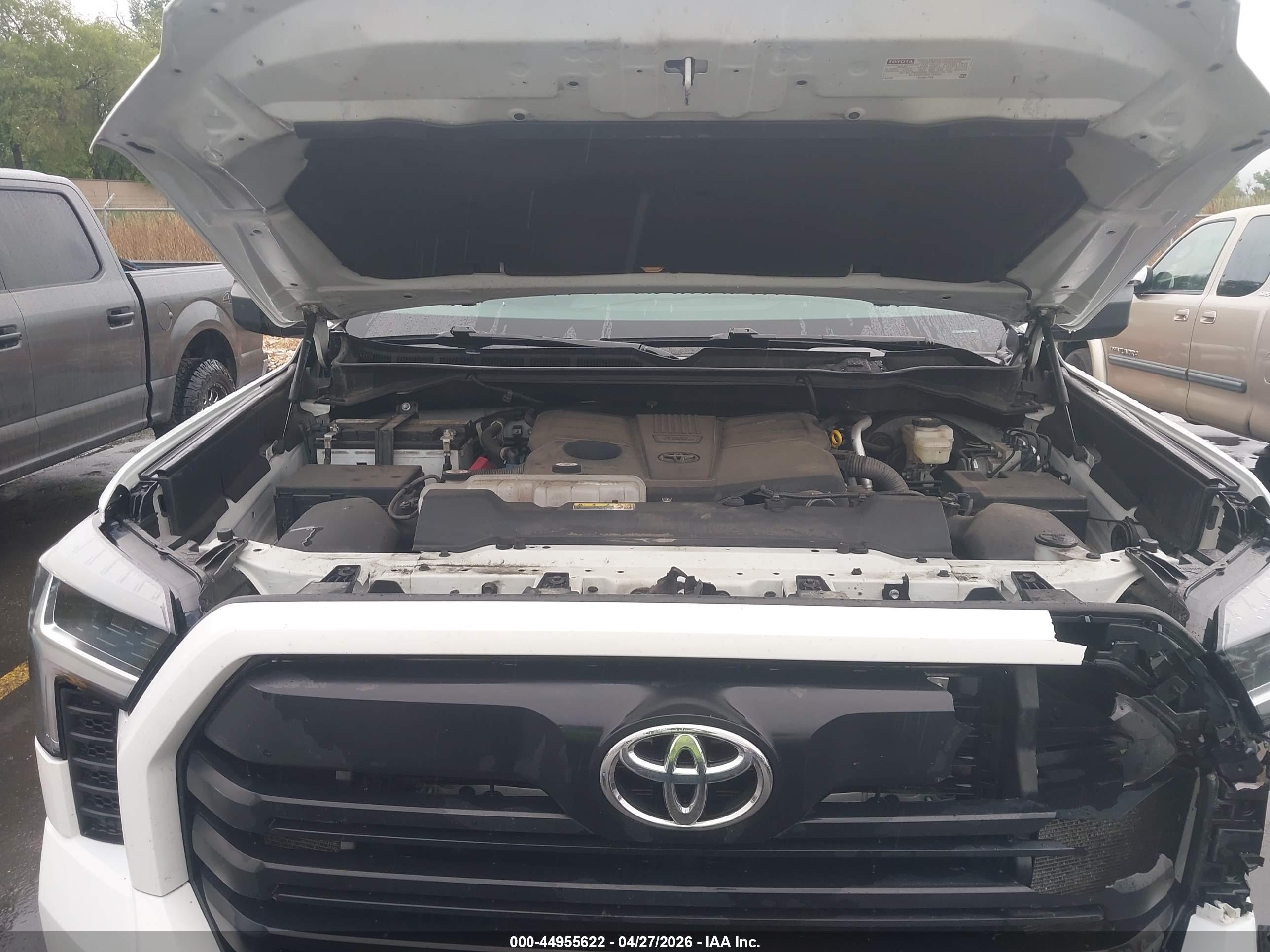 TOYOTA TUNDRA image 10