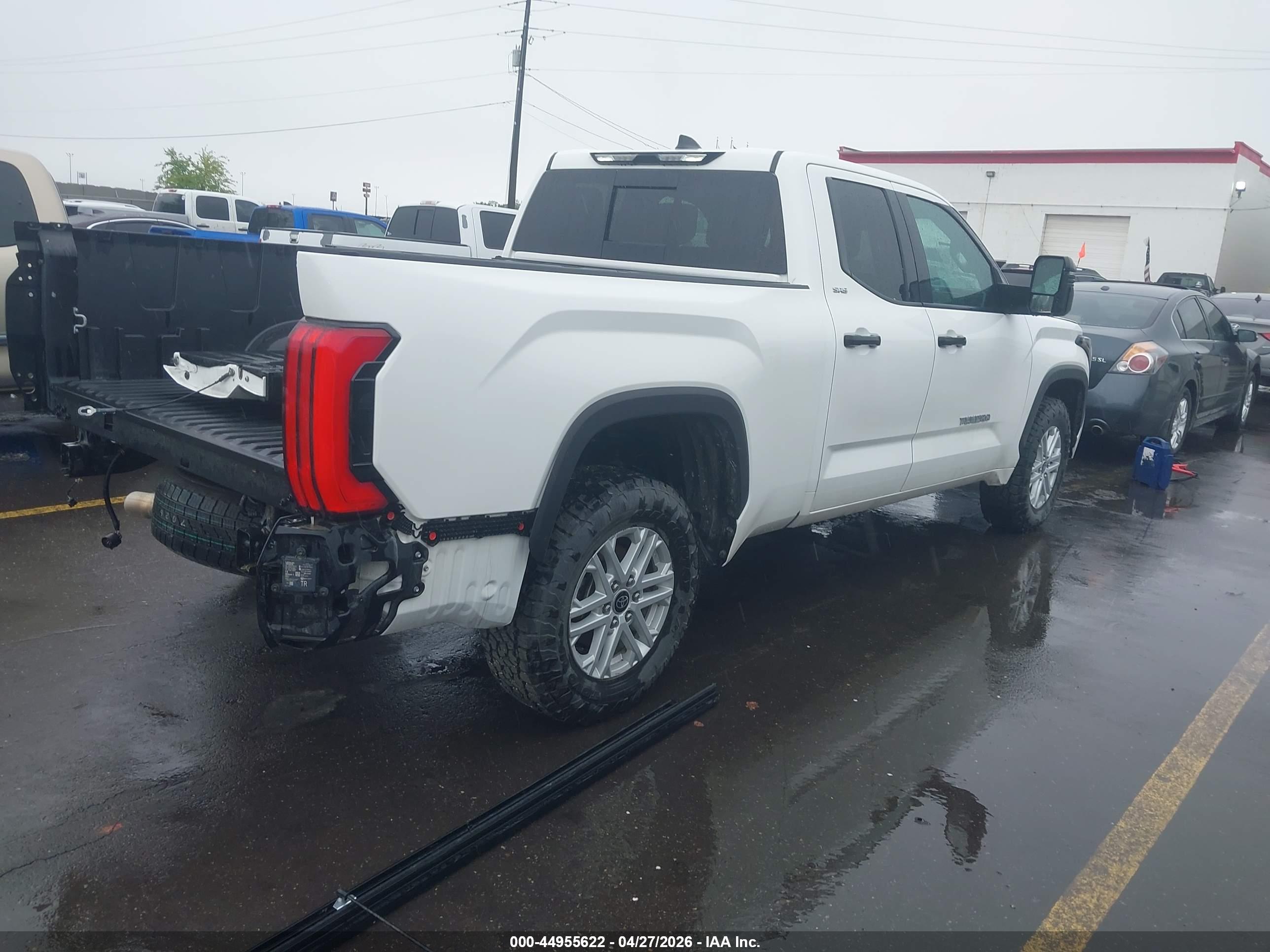 TOYOTA TUNDRA image 4
