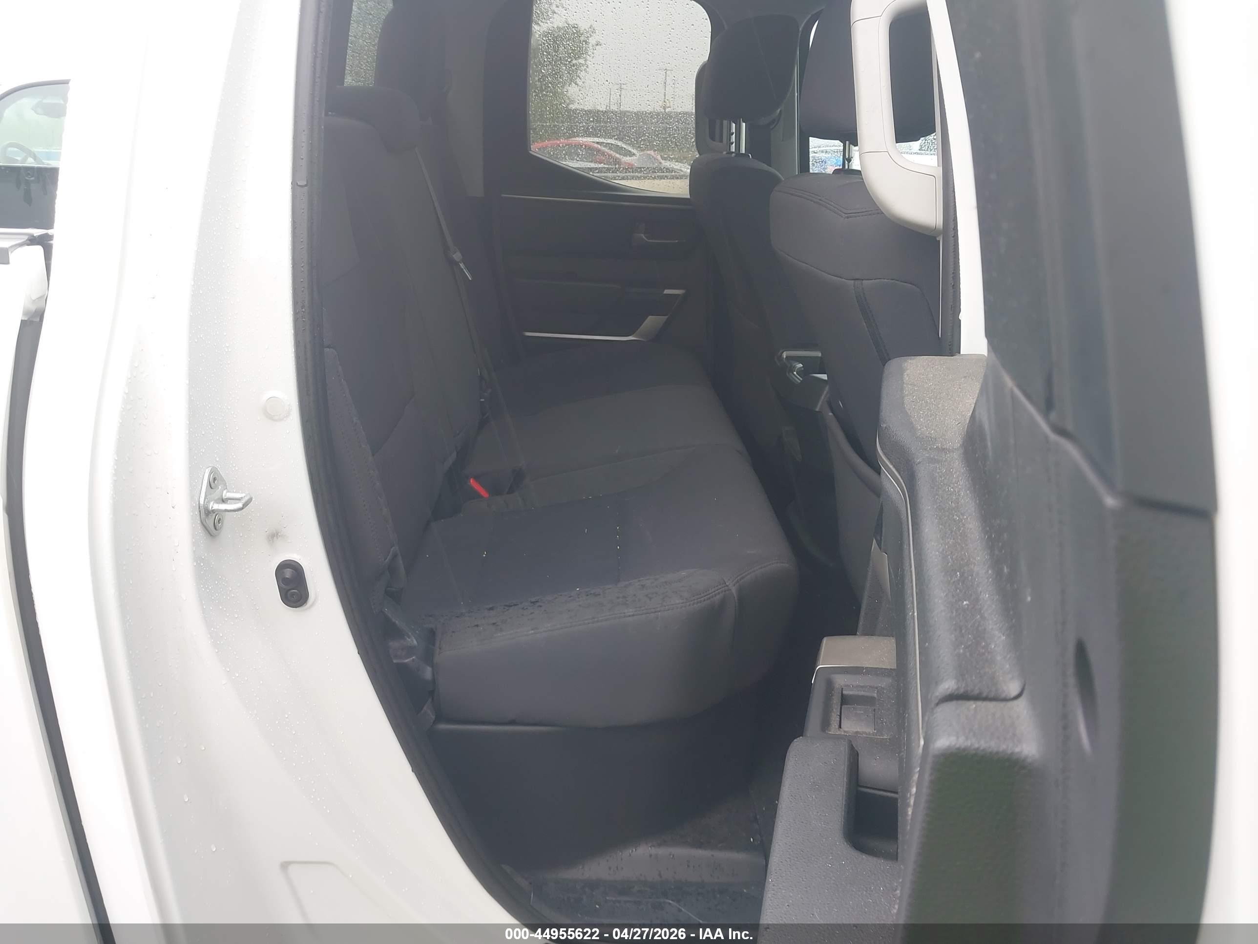 TOYOTA TUNDRA image 8