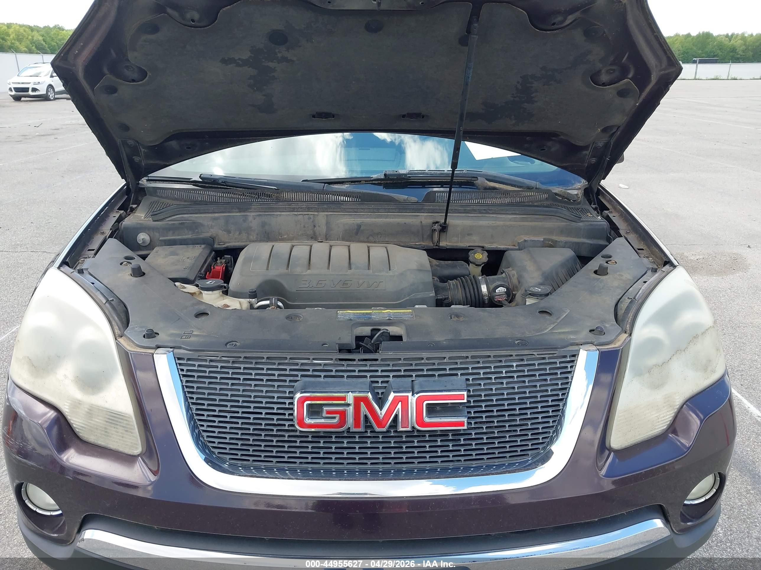 GMC ACADIA image 10