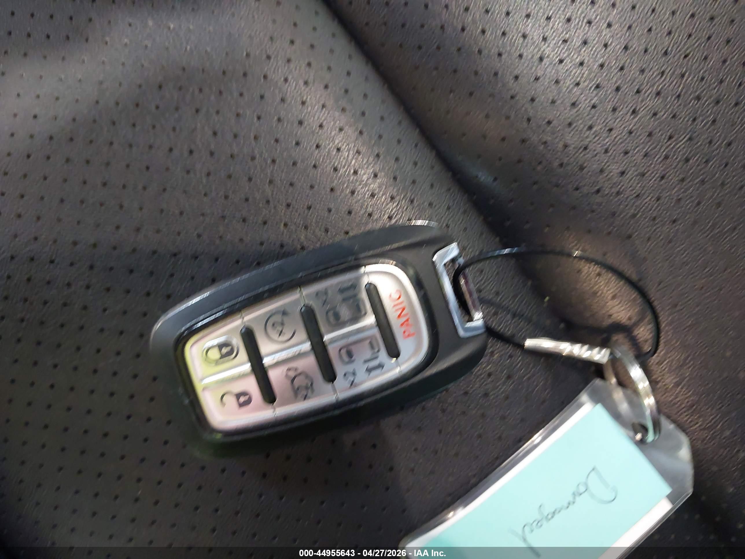CHRYSLER PACIFICA image 11