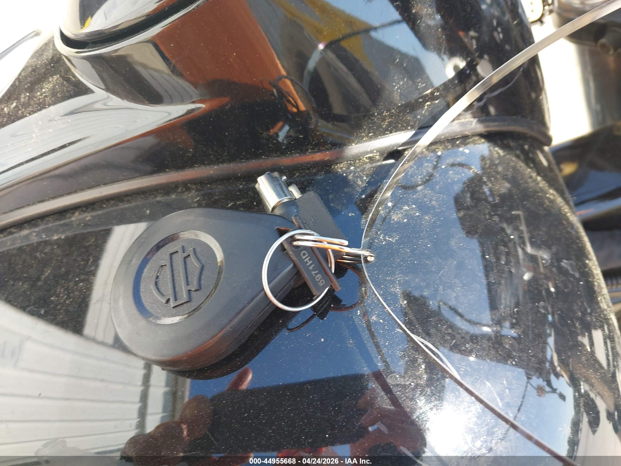 HARLEY-DAVIDSON FLTRXS image 11
