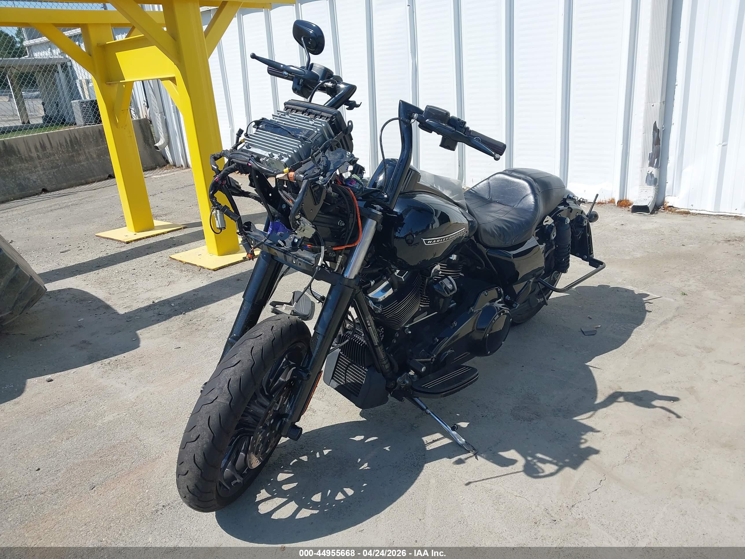 HARLEY-DAVIDSON FLTRXS image 2