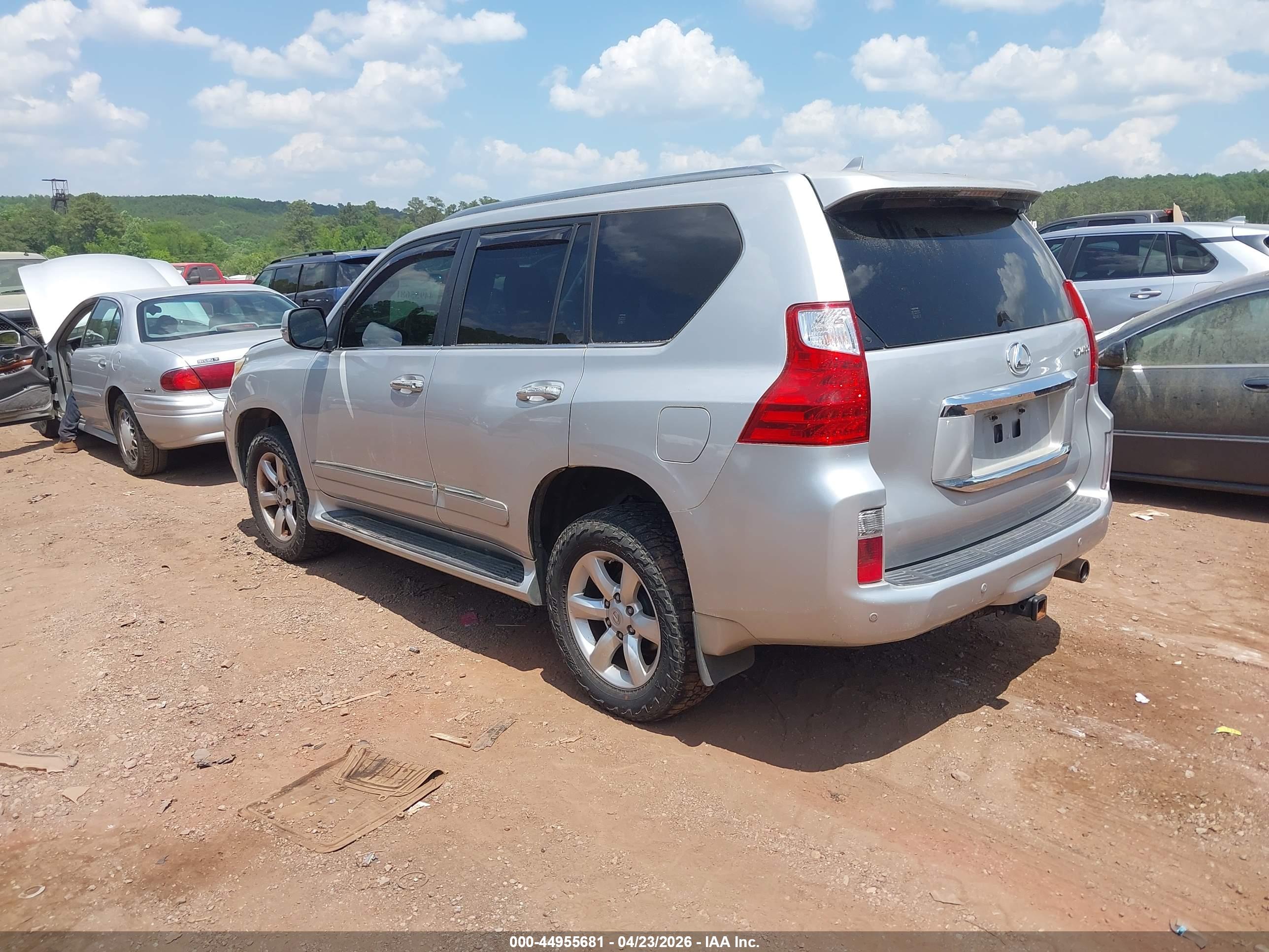 LEXUS GX image 3