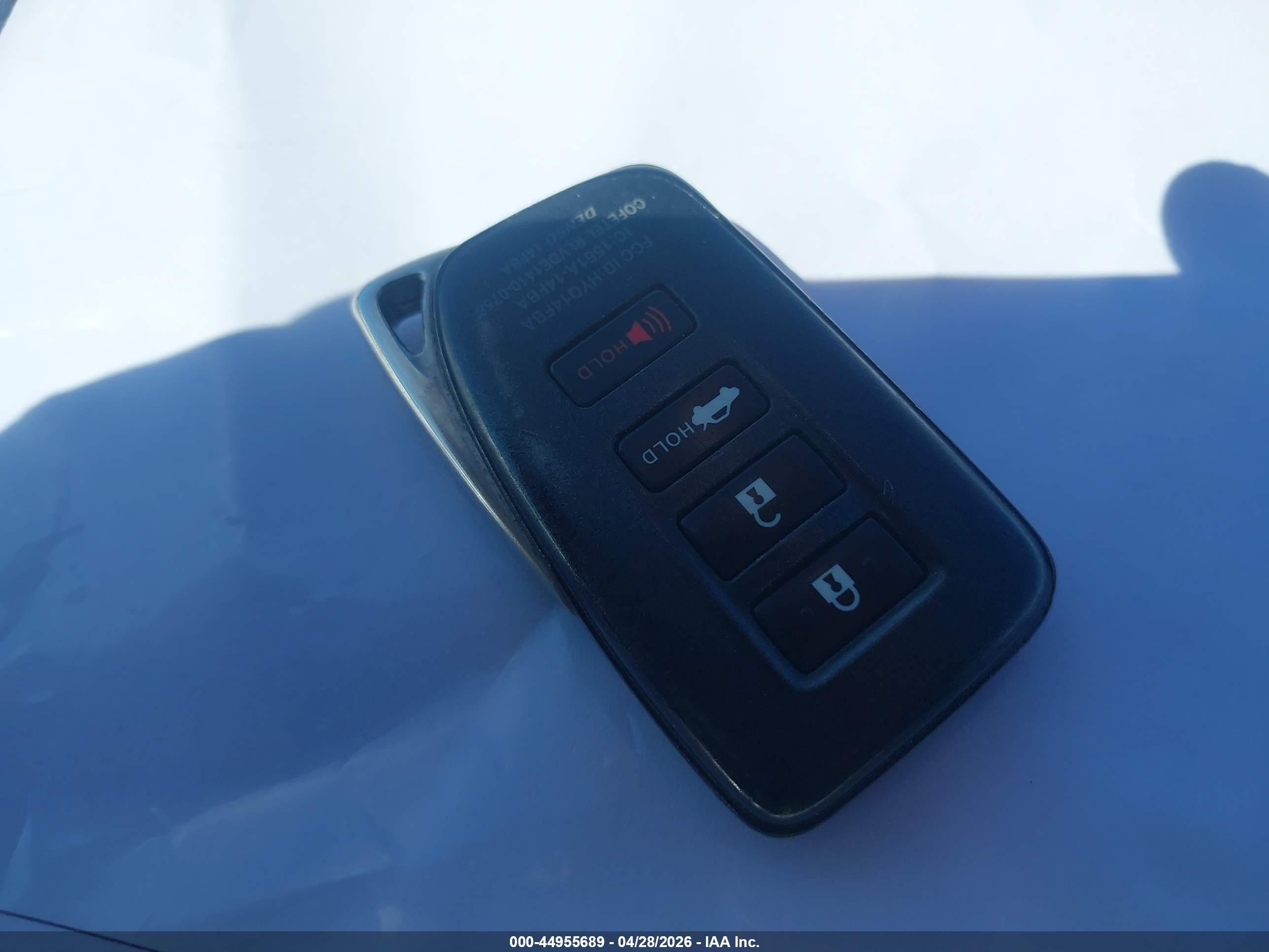 LEXUS IS image 11