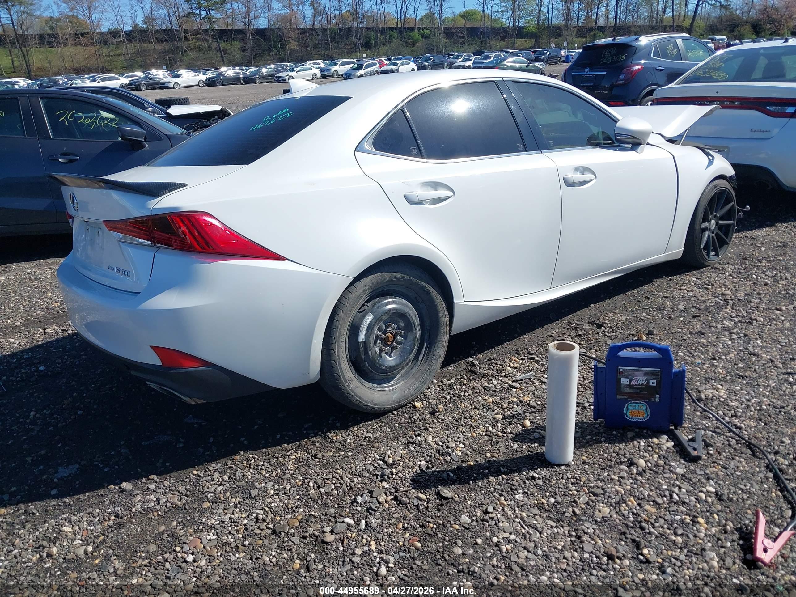 LEXUS IS image 4