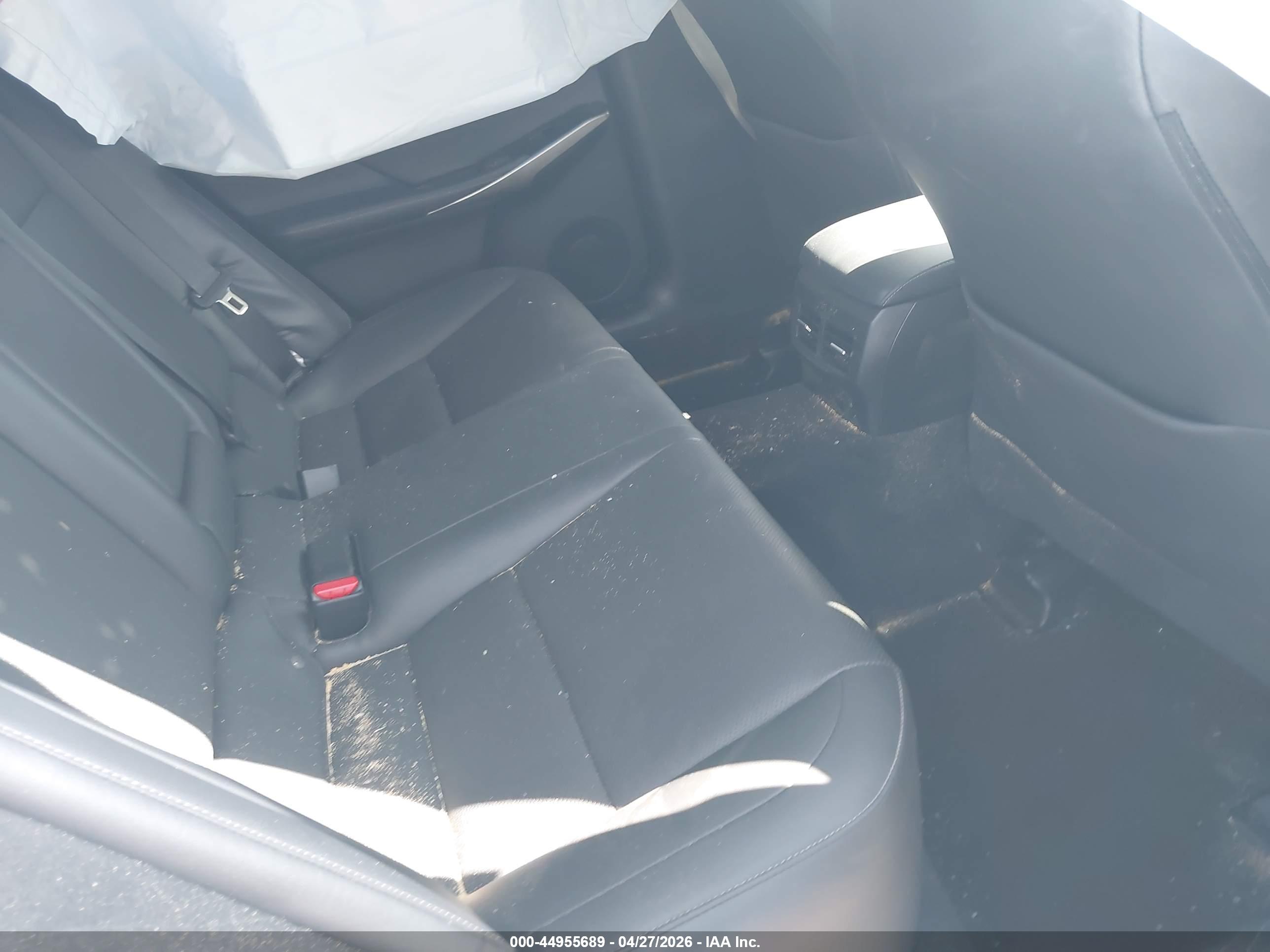 LEXUS IS image 8