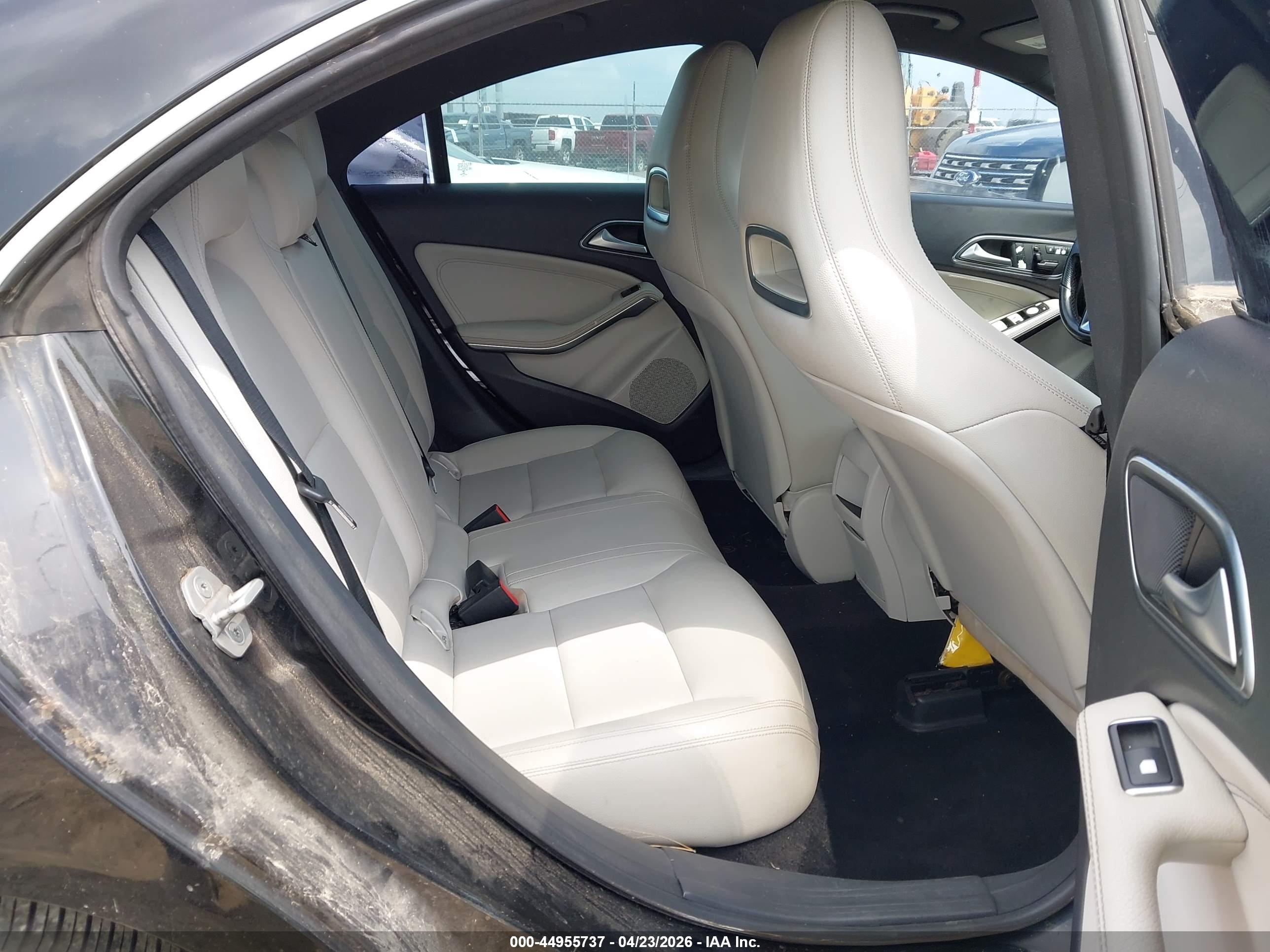 MERCEDES-BENZ CLA image 8