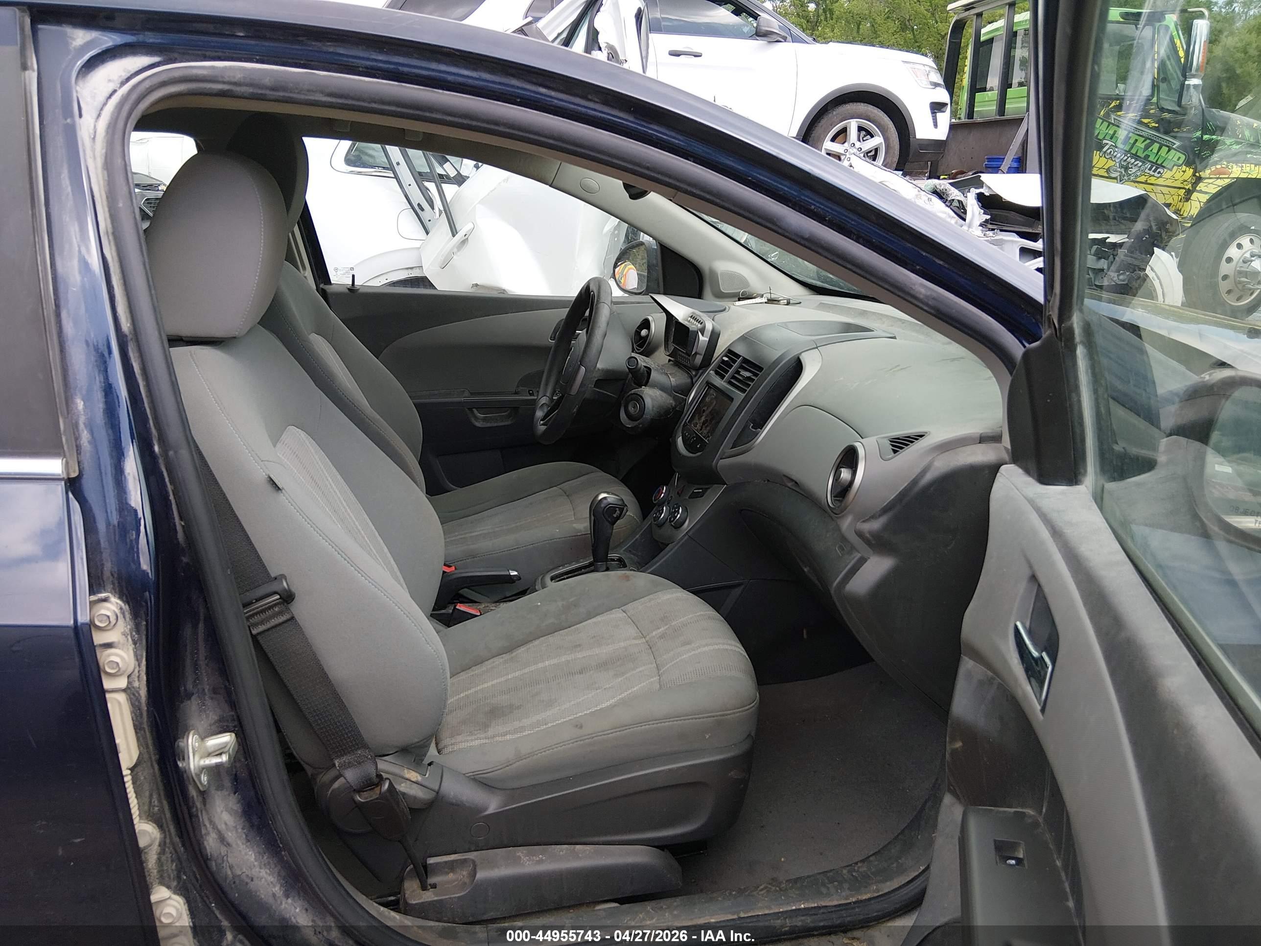 CHEVROLET SONIC image 5