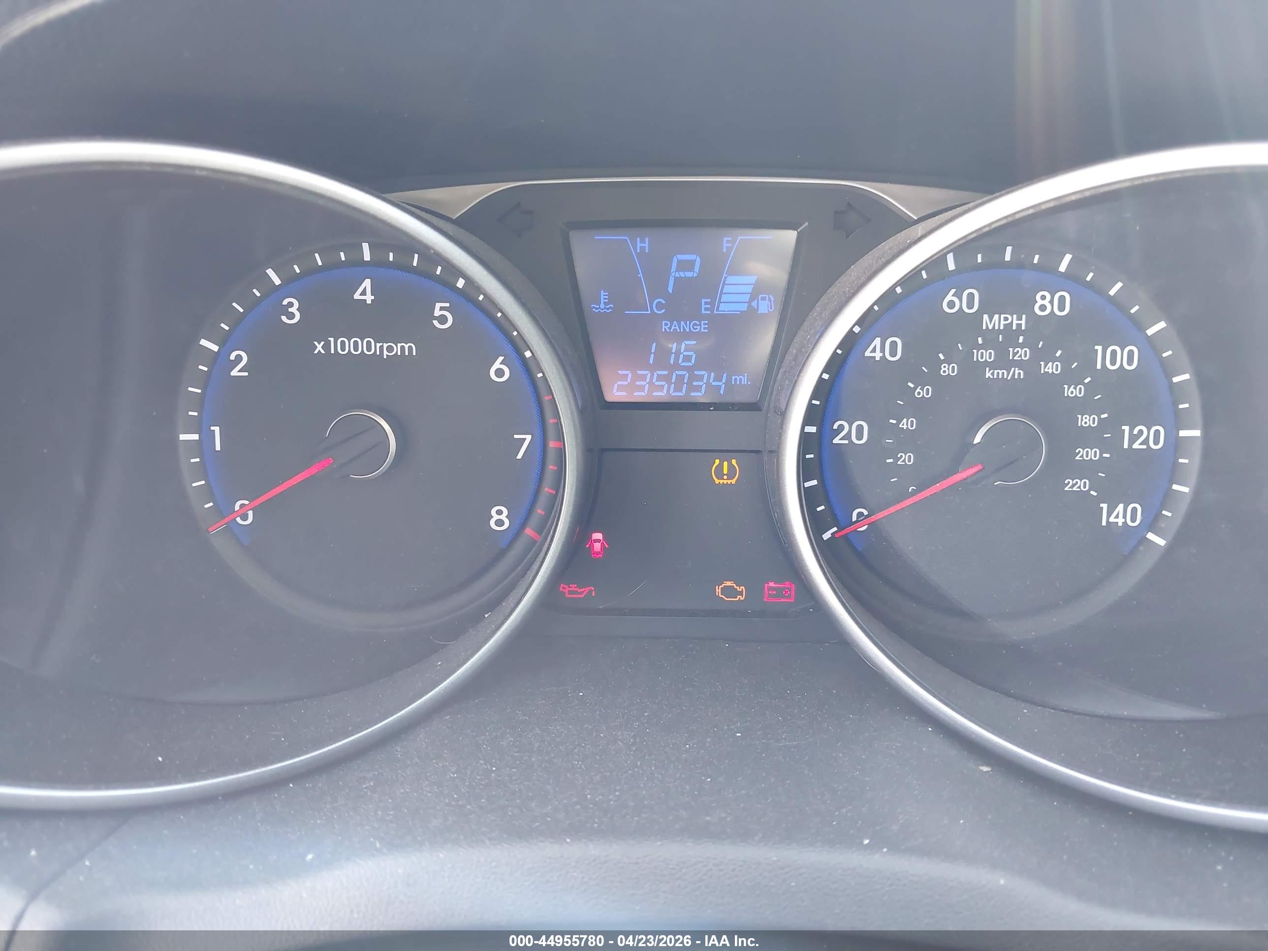HYUNDAI TUCSON image 7