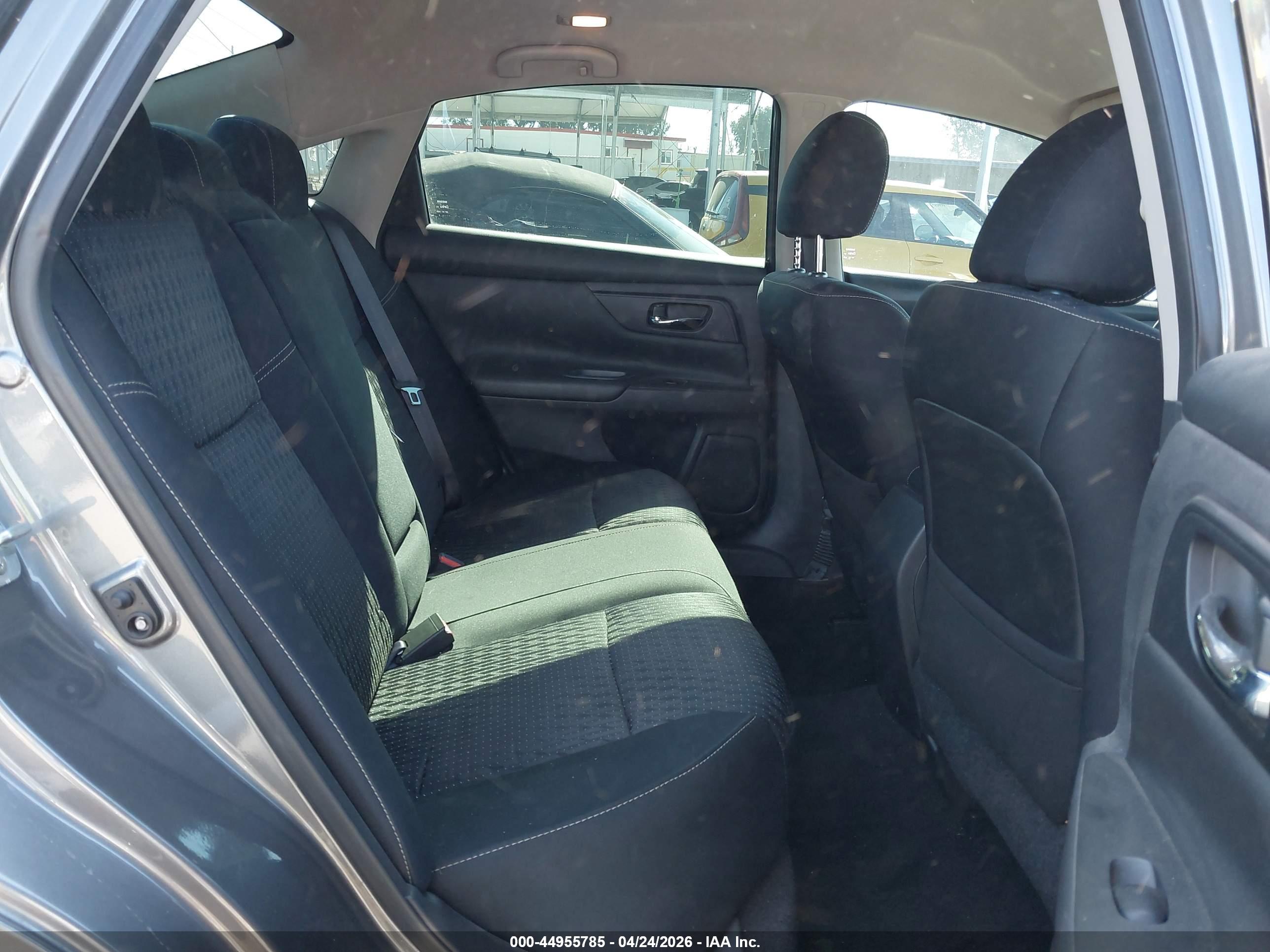 NISSAN ALTIMA image 8