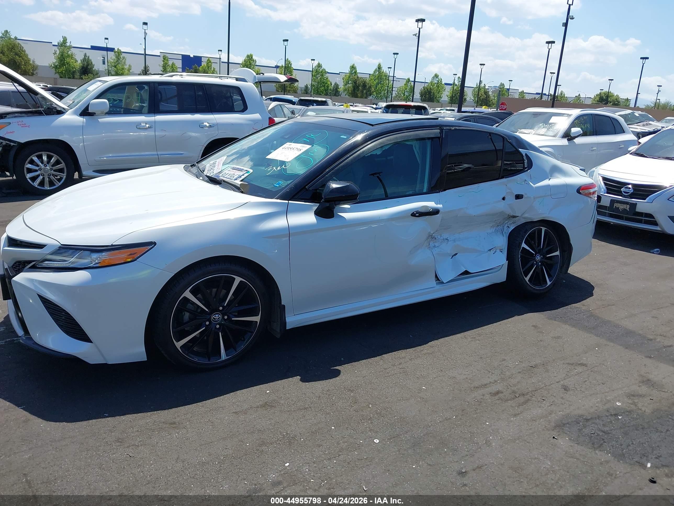 TOYOTA CAMRY image 6