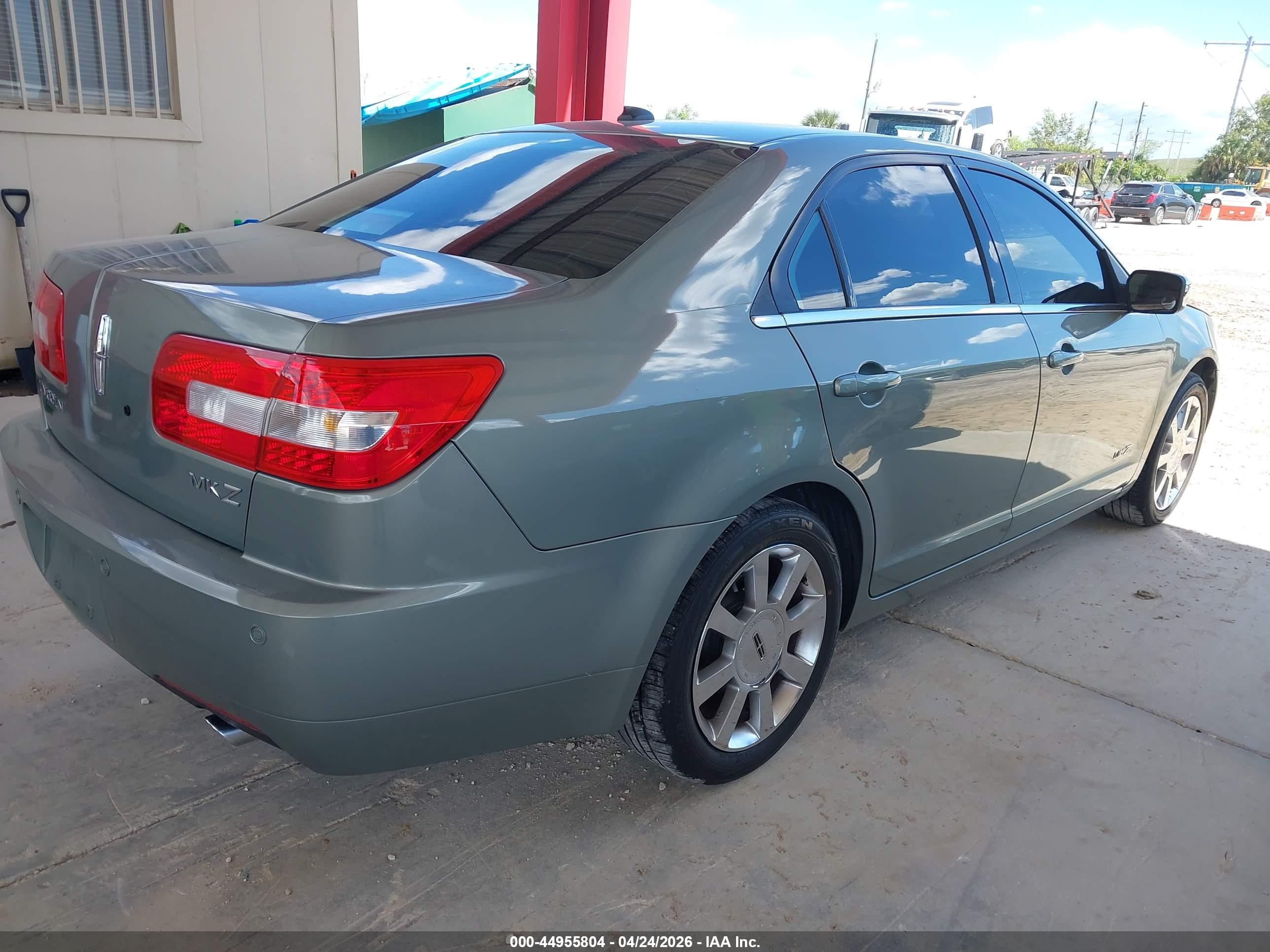 LINCOLN MKZ image 4