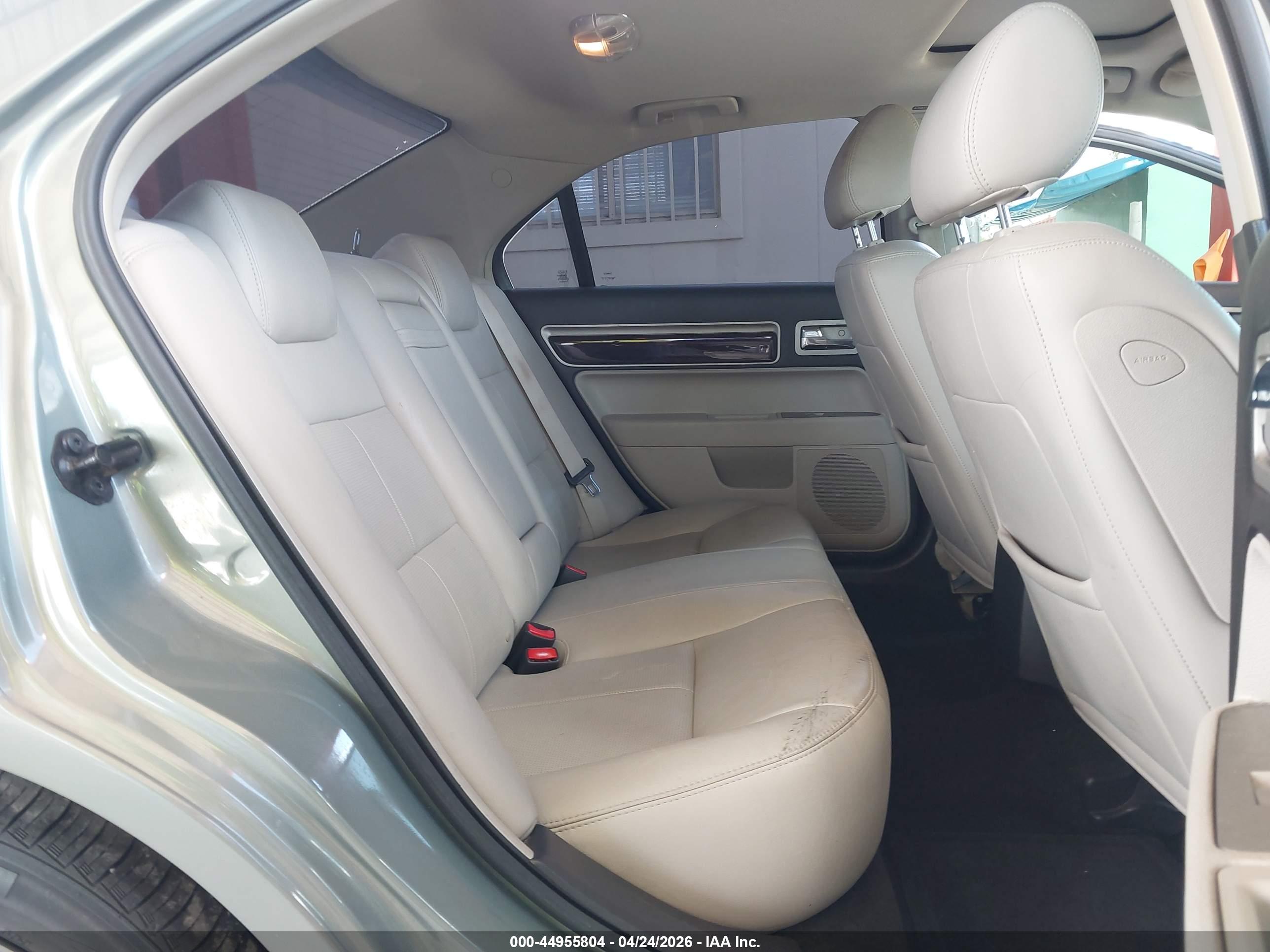 LINCOLN MKZ image 8